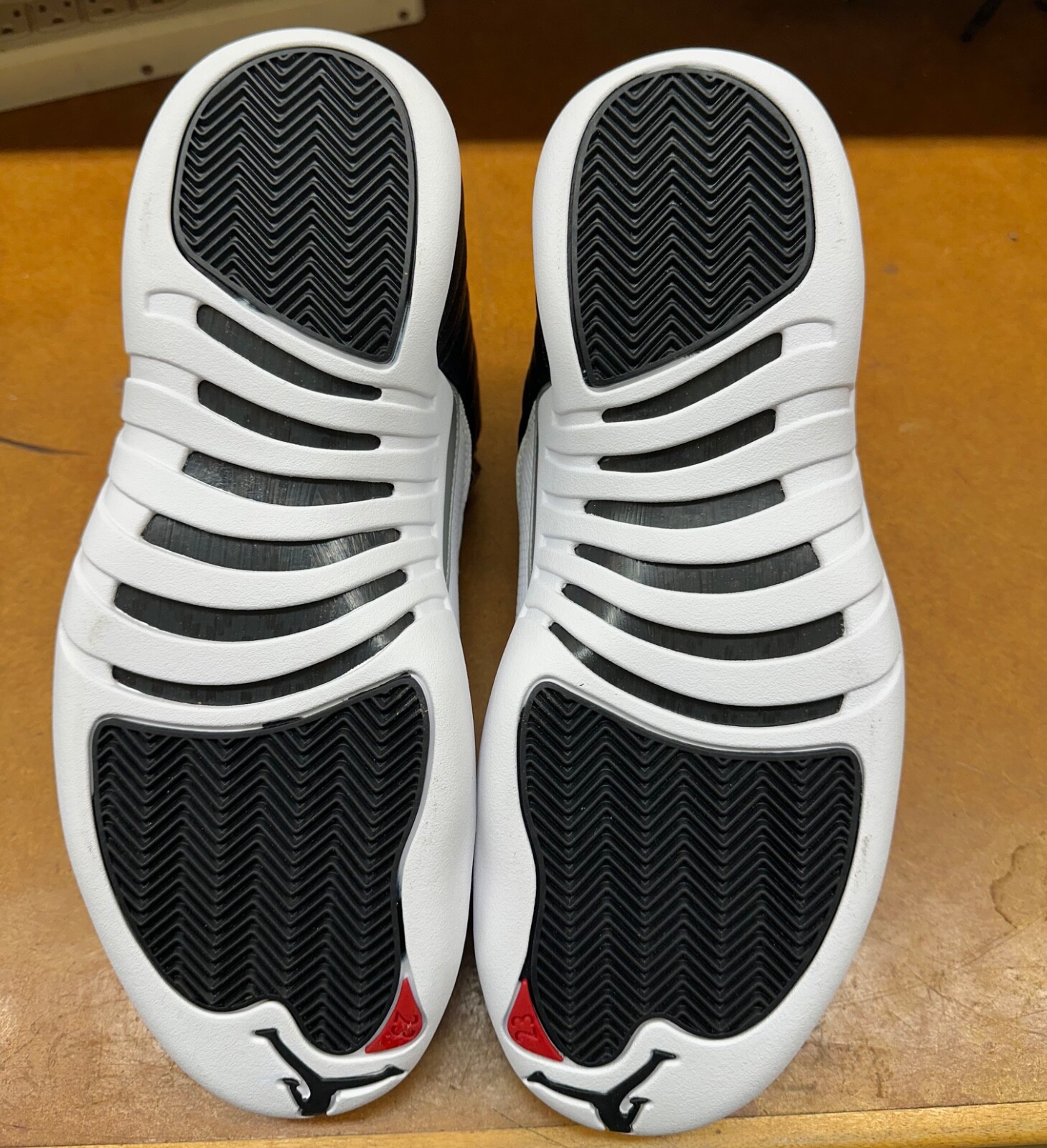 Air Jordan 12 Playoffs Retro 2022 Black White Varsity Red CT8013-006