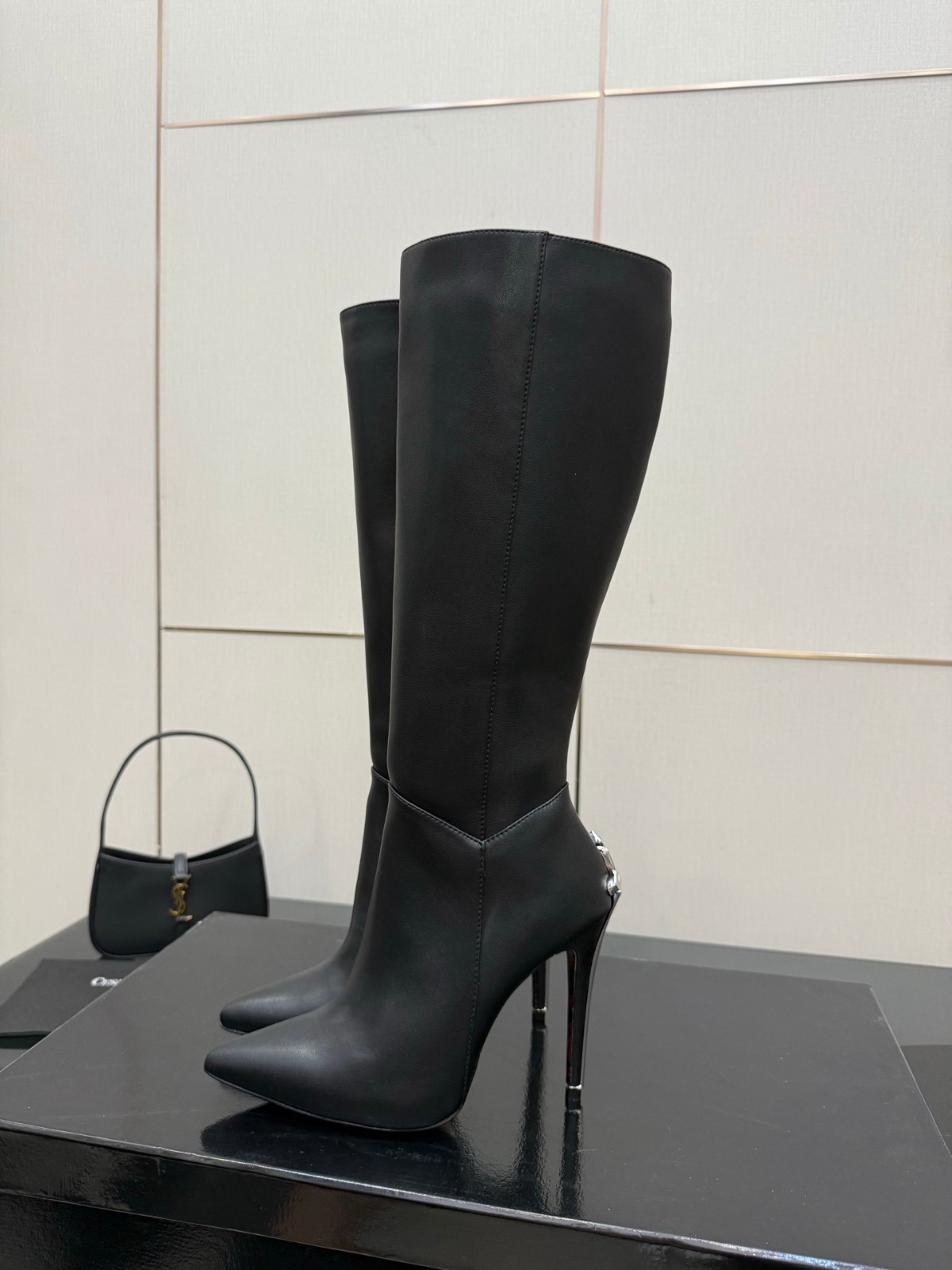 cesare paciotti dagger heels