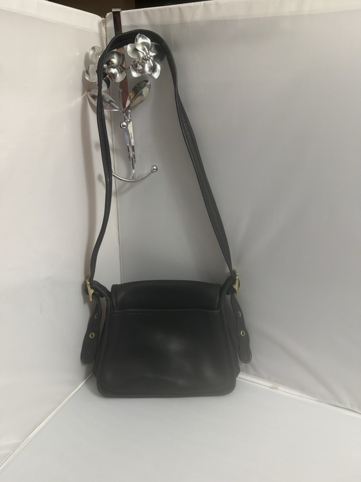 Coach Black Shoulder Bag Gold Hardware Turn Lock Adjustable Strap Buckle Accent
