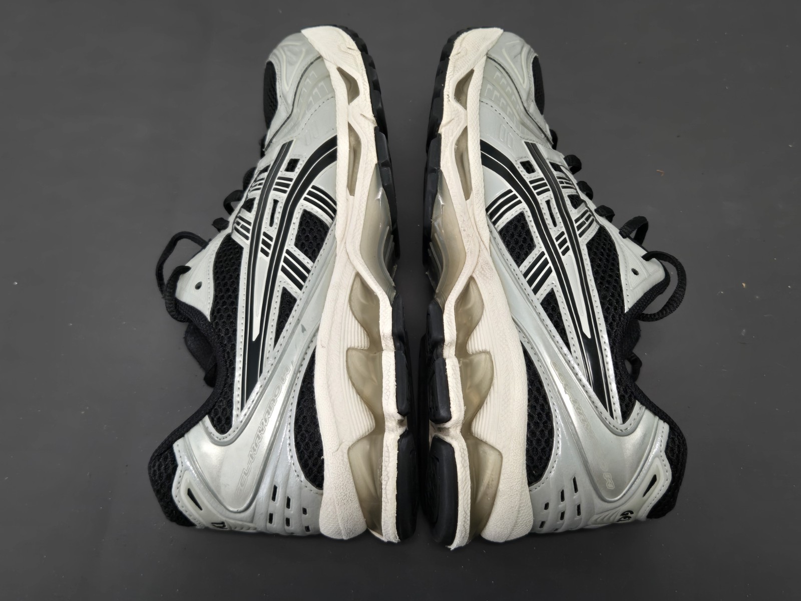 Asics Gel Kayano 14 Black Silver Gray 1201A019 Size 9 Mens Athletic Shoes