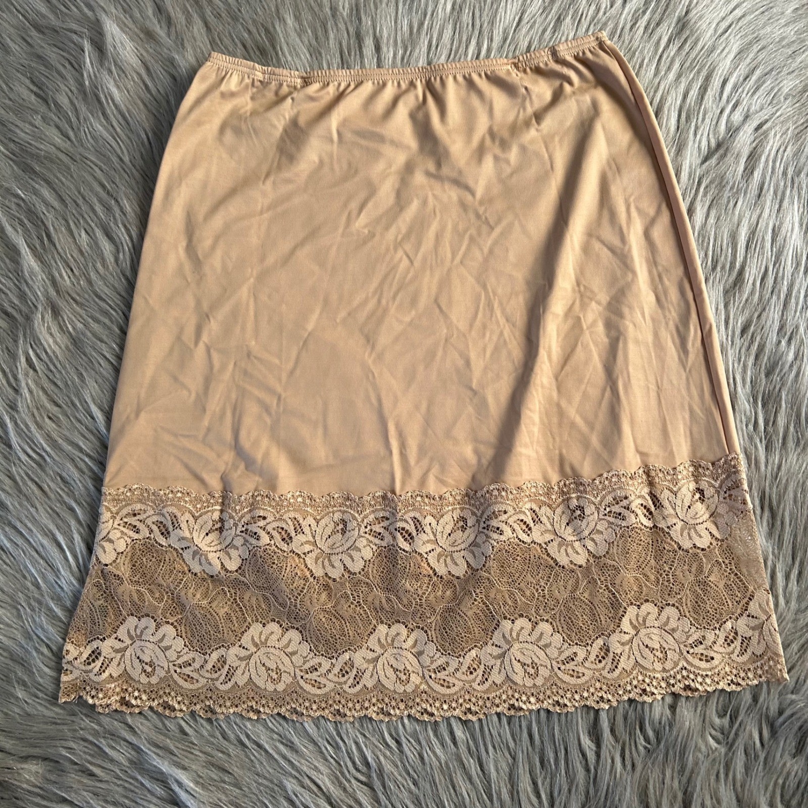 Vanity Fair Radiant Collection Half Slip Womens Size Small 18″ Brown Floral Lace