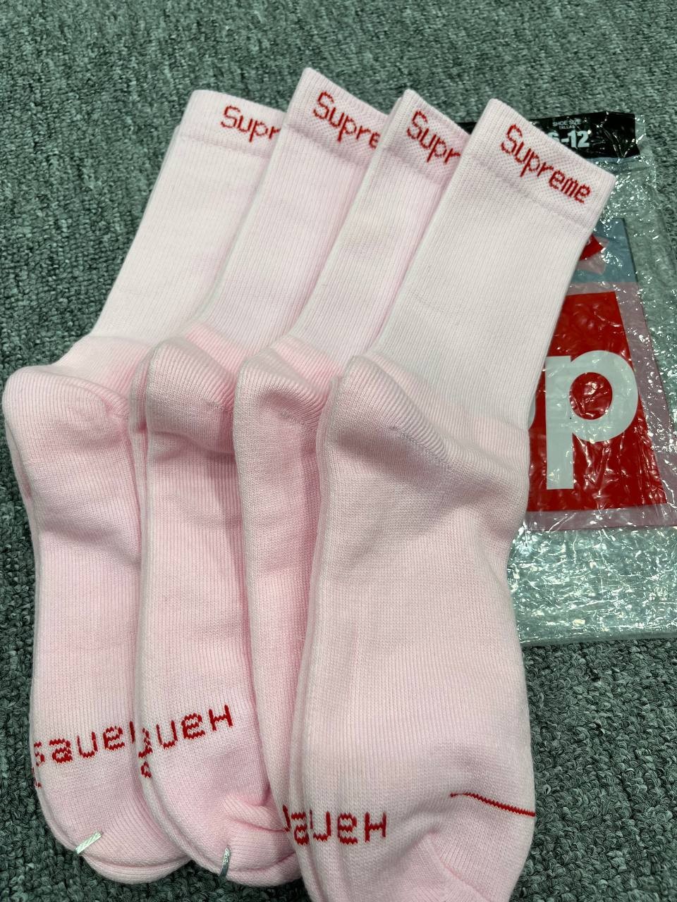 Supreme x Hanes Pink Crew Socks 4-Pack Size 6-12 Hypebeast Fast Ship US