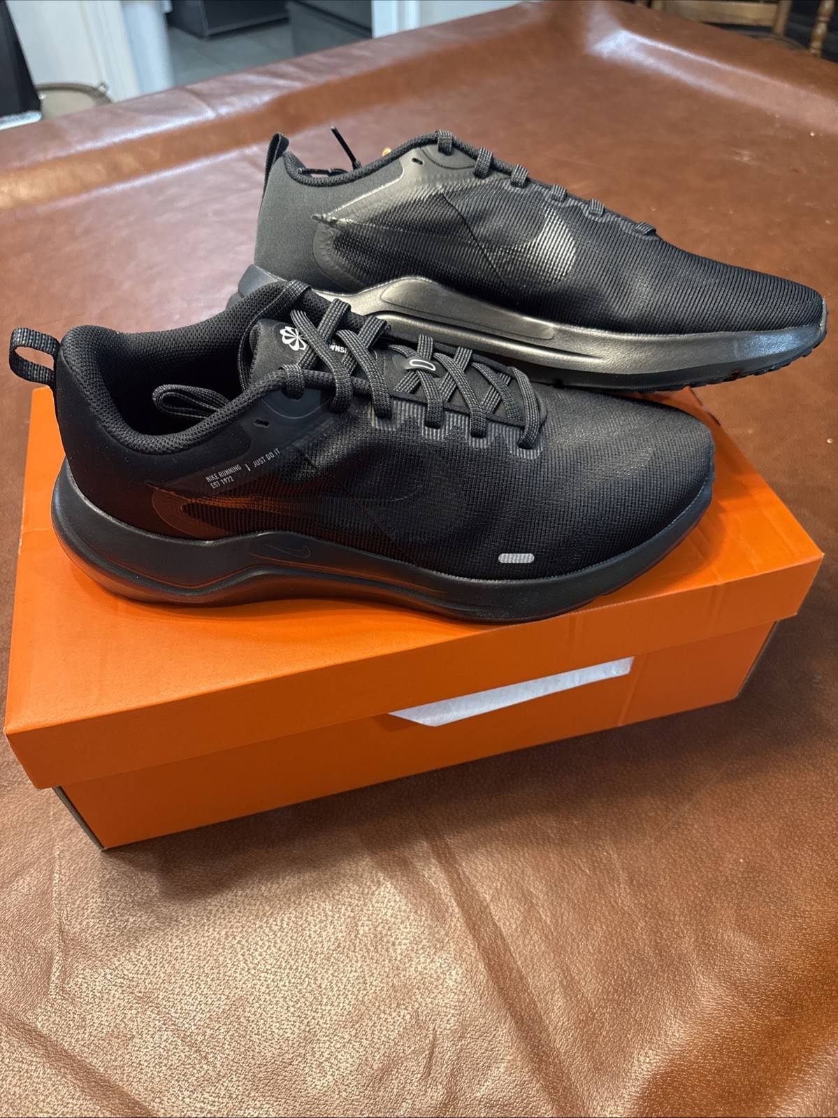 Nike Downshifter 12 4E “Black/Dark Smoke Grey” – (Men’s US 10.5) – DM0919-002