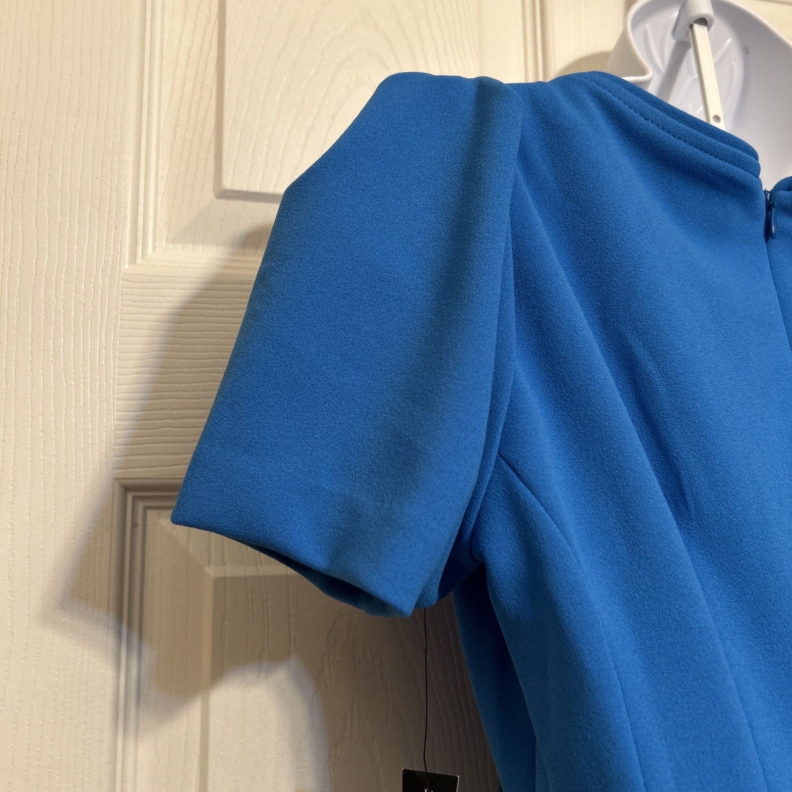 Maggy London Blue Tie Neck ocean blue Dress RN 58142 NWT Women’s Size 0
