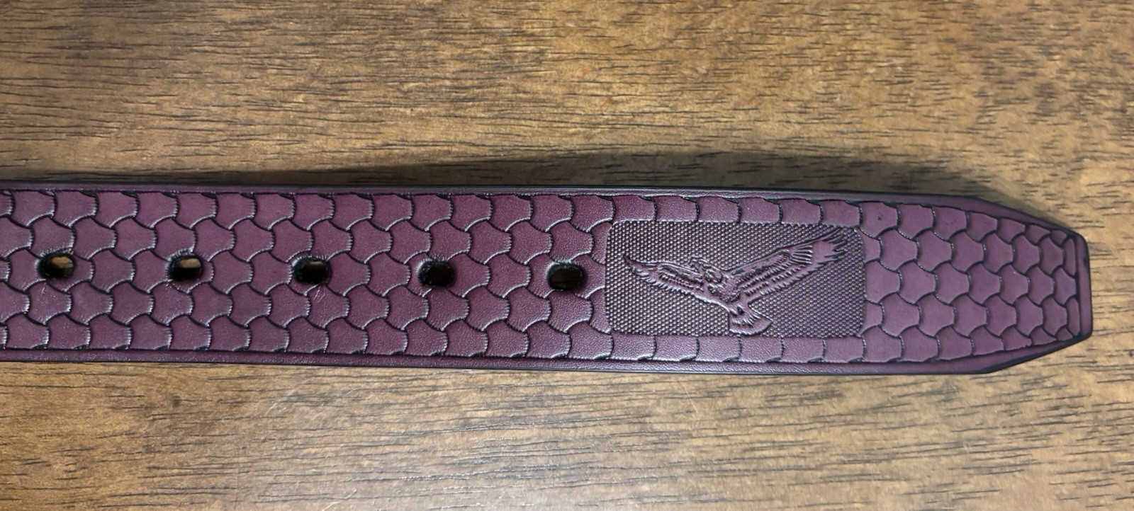Canyon Sky Burgundy Embossed Belt Sz 37-38 1-3/8”Wide Mtn Scene NWOT