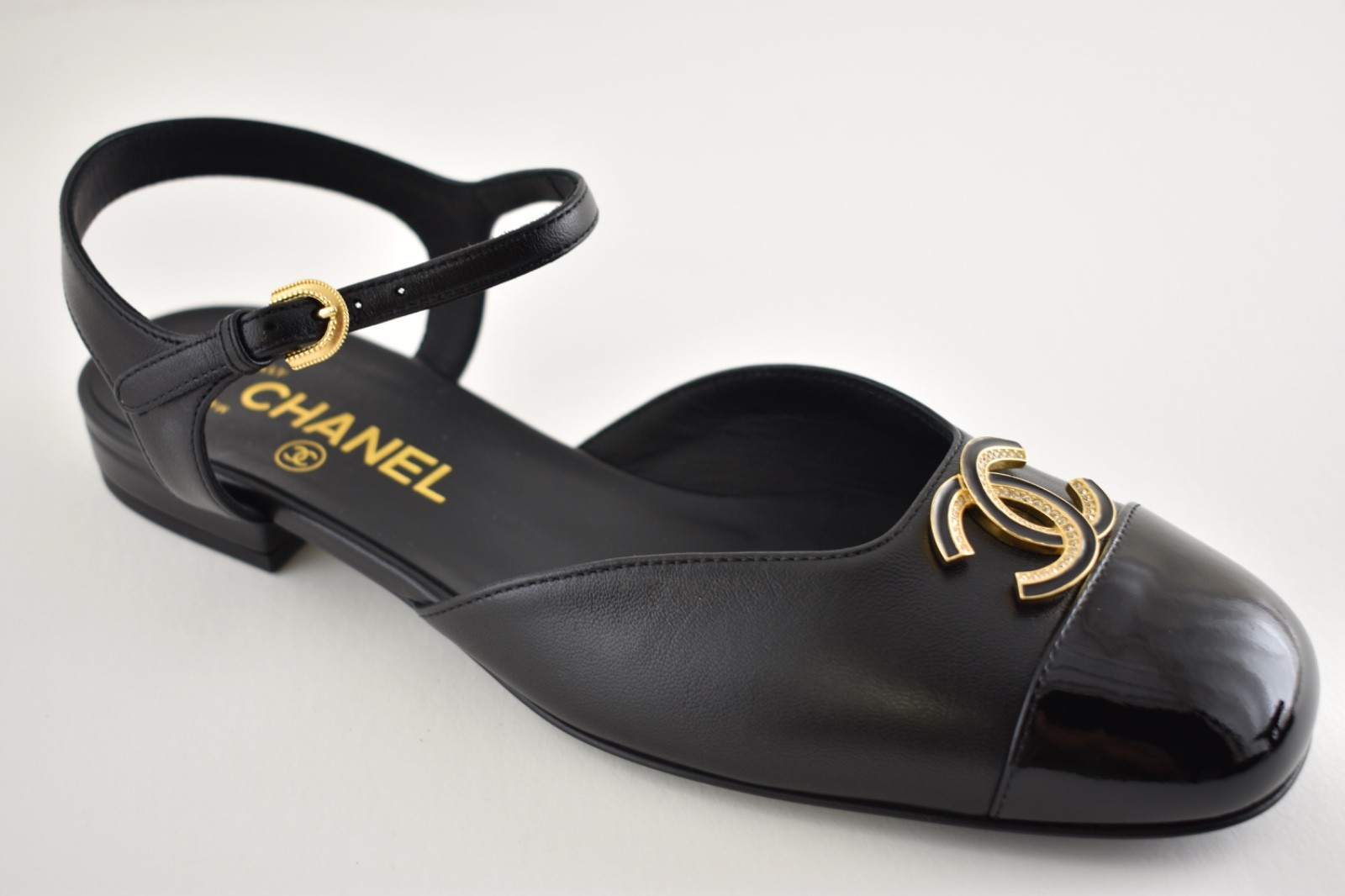 Chanel 25P Black Patent Gold CC Slingback Ankle Strap Ballerina Ballet Flat 37
