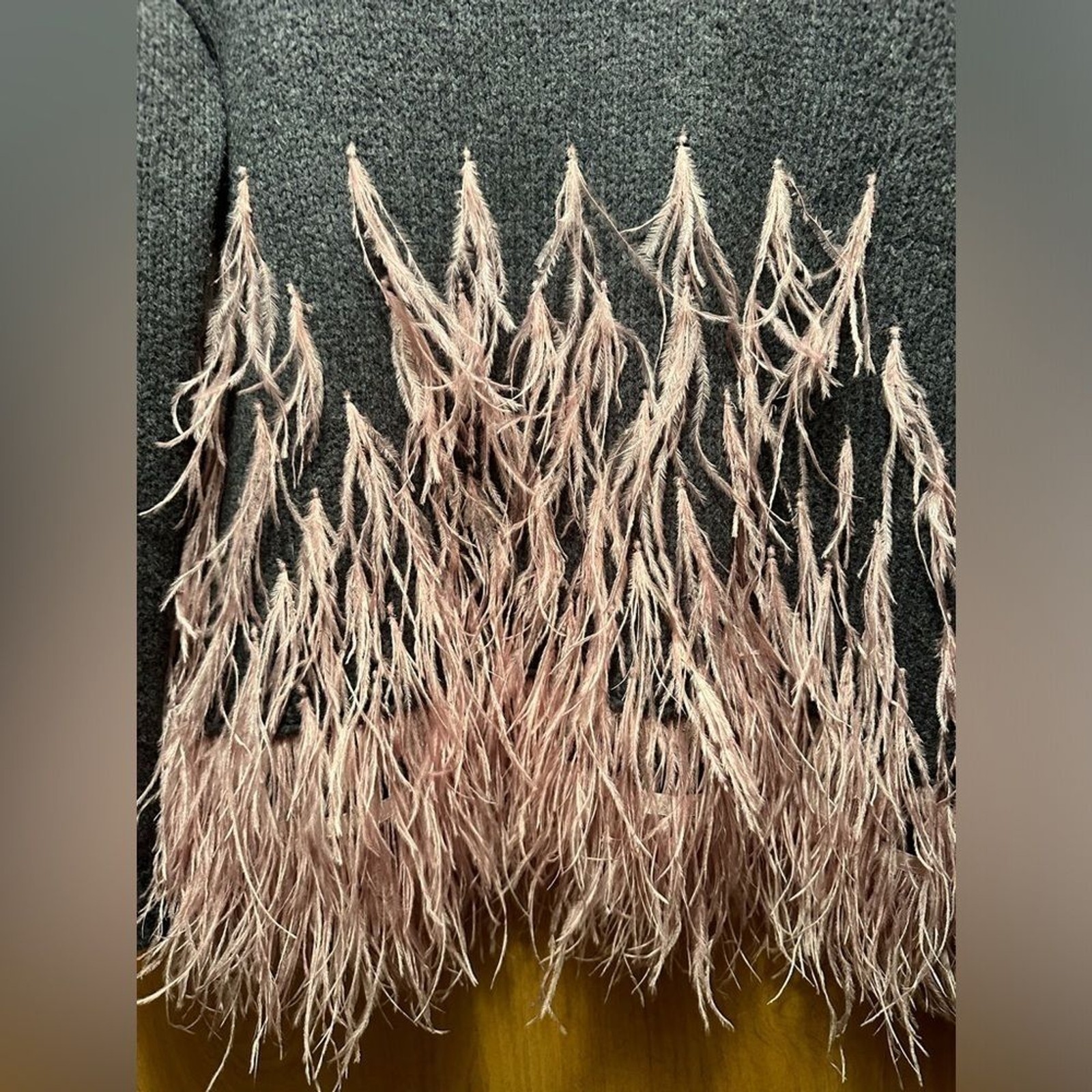 ELIZABETH AND JAMES Grey with Pink Ostrich Feather Trim Sweater size medium
