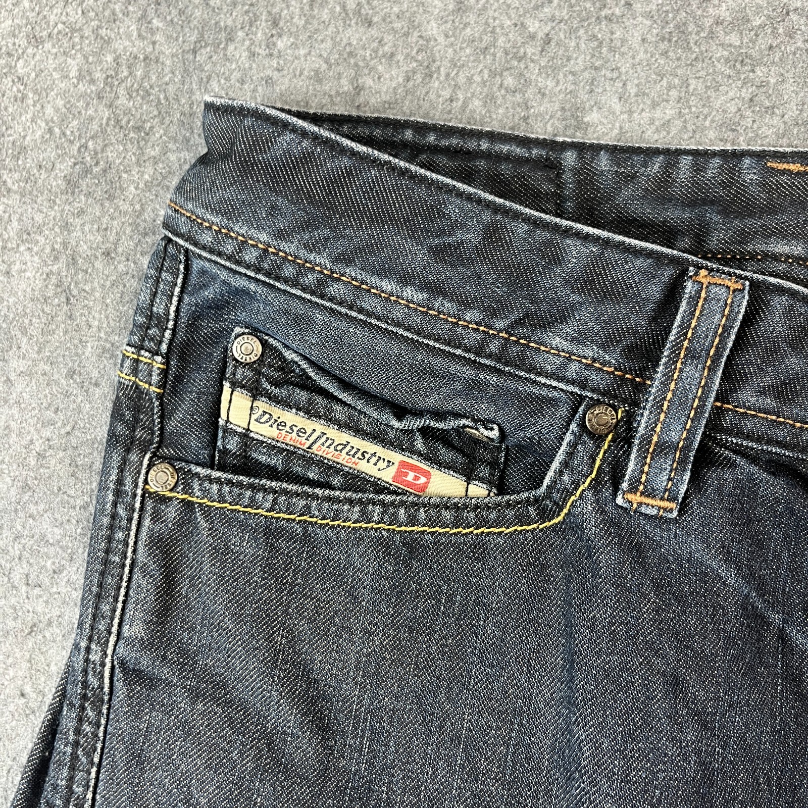 Diesel Viker Mens Jeans Straight 29 30 Dark Wash Blue Cotton Regular Fit
