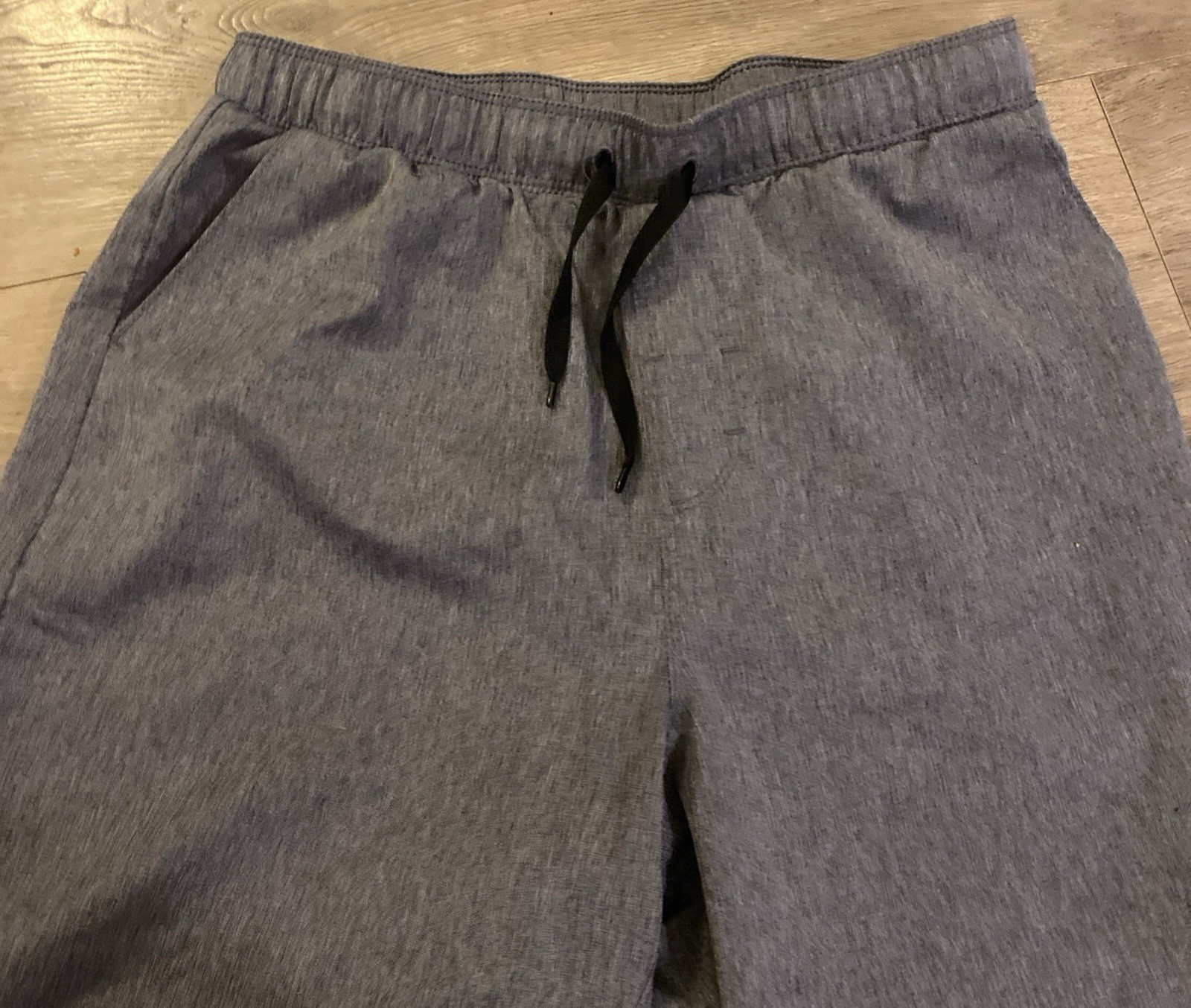 Hurley Boys Hybrid Quick Dry Gray W Black Drawstring Shorts W Pockets EUC