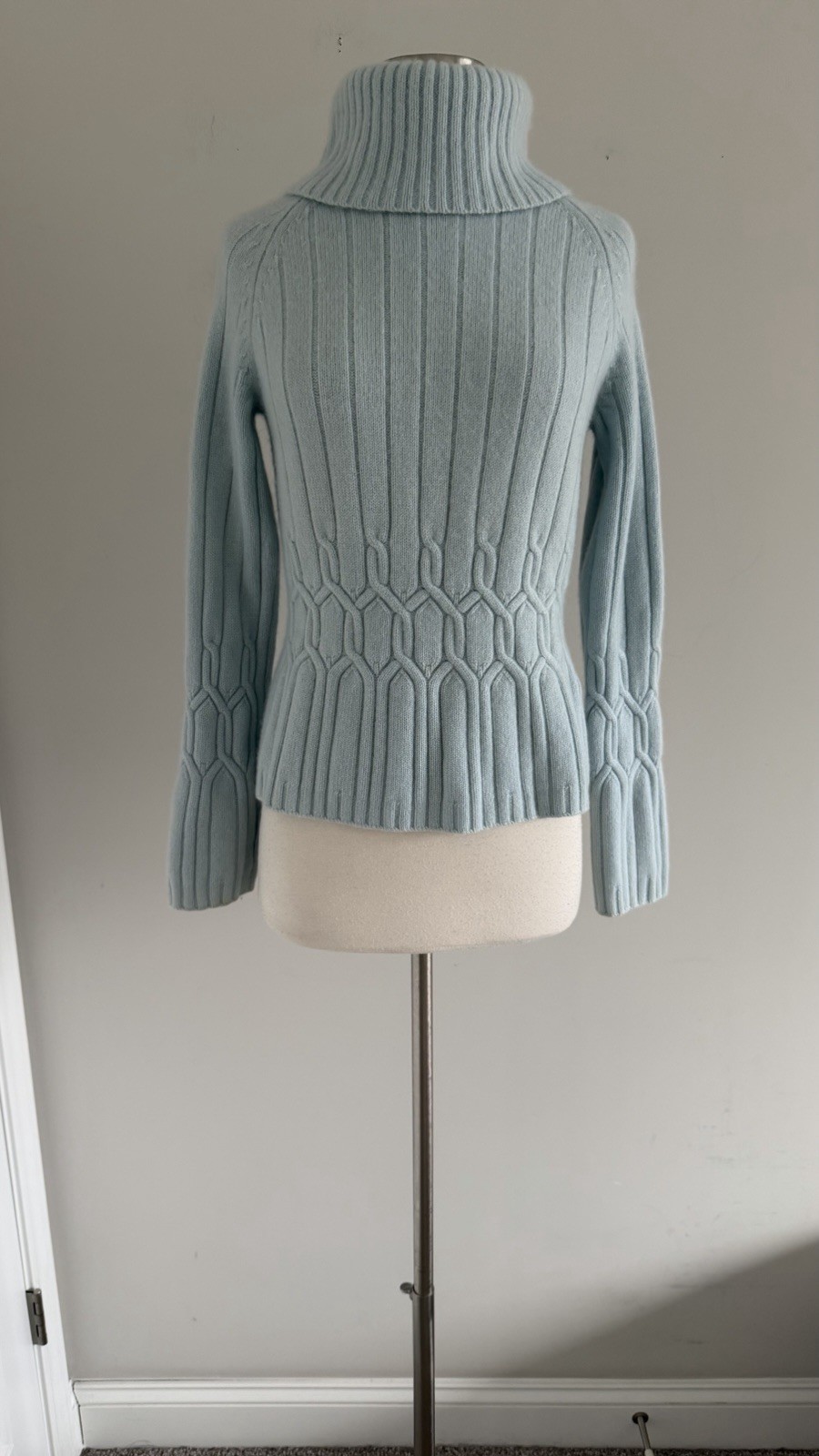 VTG CASUAL CORNER 100% CASHMERE THICK KNIT BLUE TURTLENECK SIZE M MADE HONG KONG