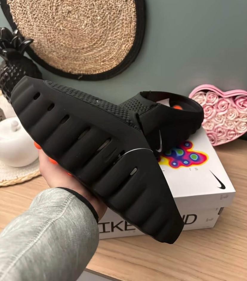 Nike mind 001 black slides Size 42 EU