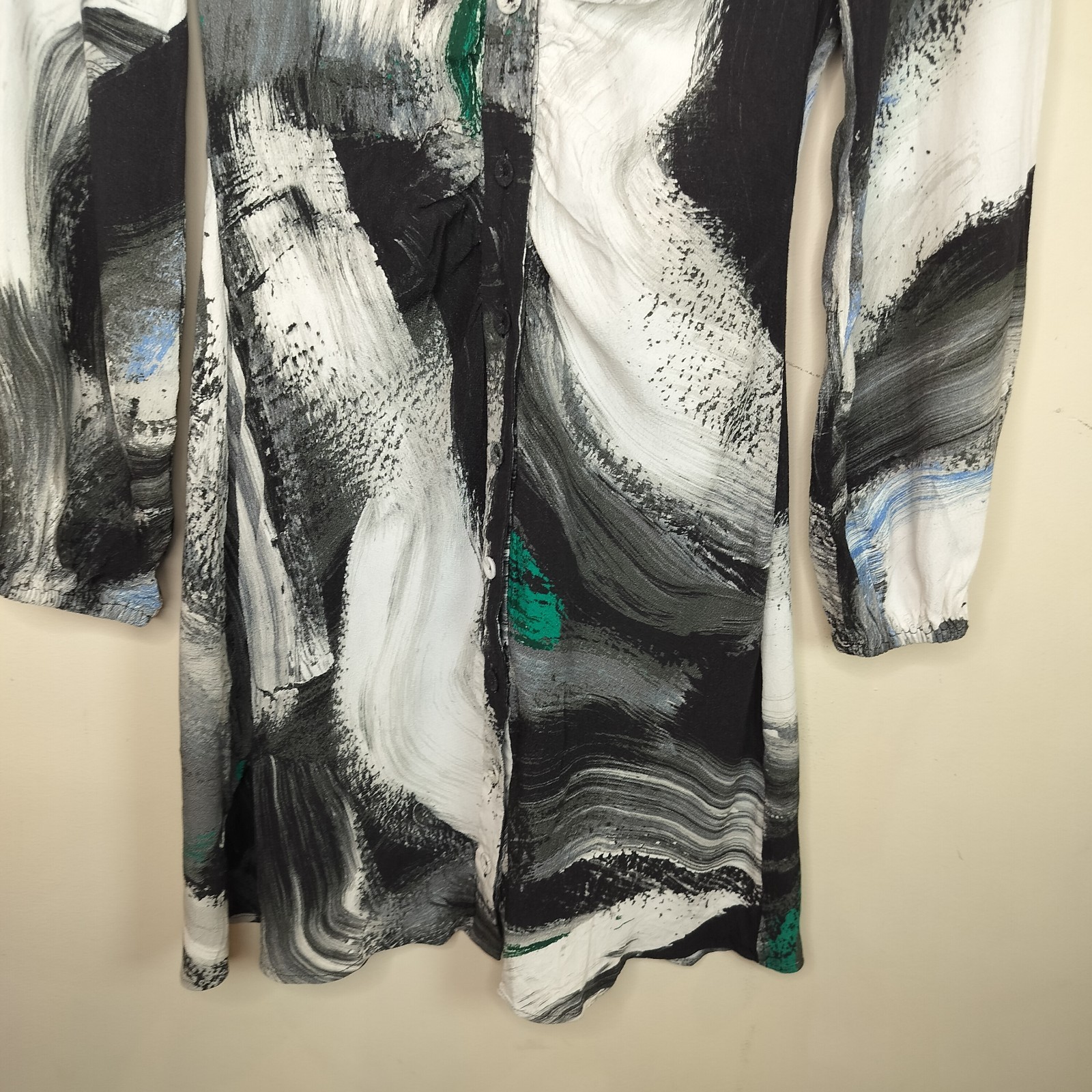 Diane von Furstenberg Dress Size 0 Brush Stroke Pattern Button Up Long Sleeve