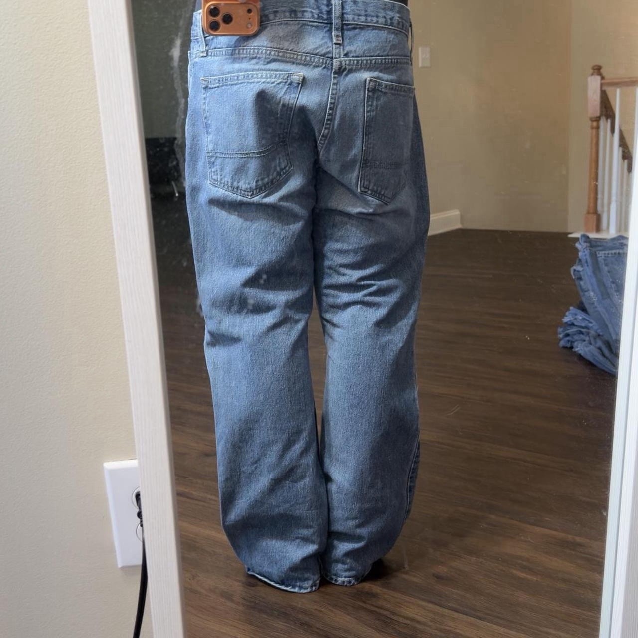 Arizona Jean Co. Men’s Relaxed Fit Bootcut Blue Denim Jeans Light Wash Pockets