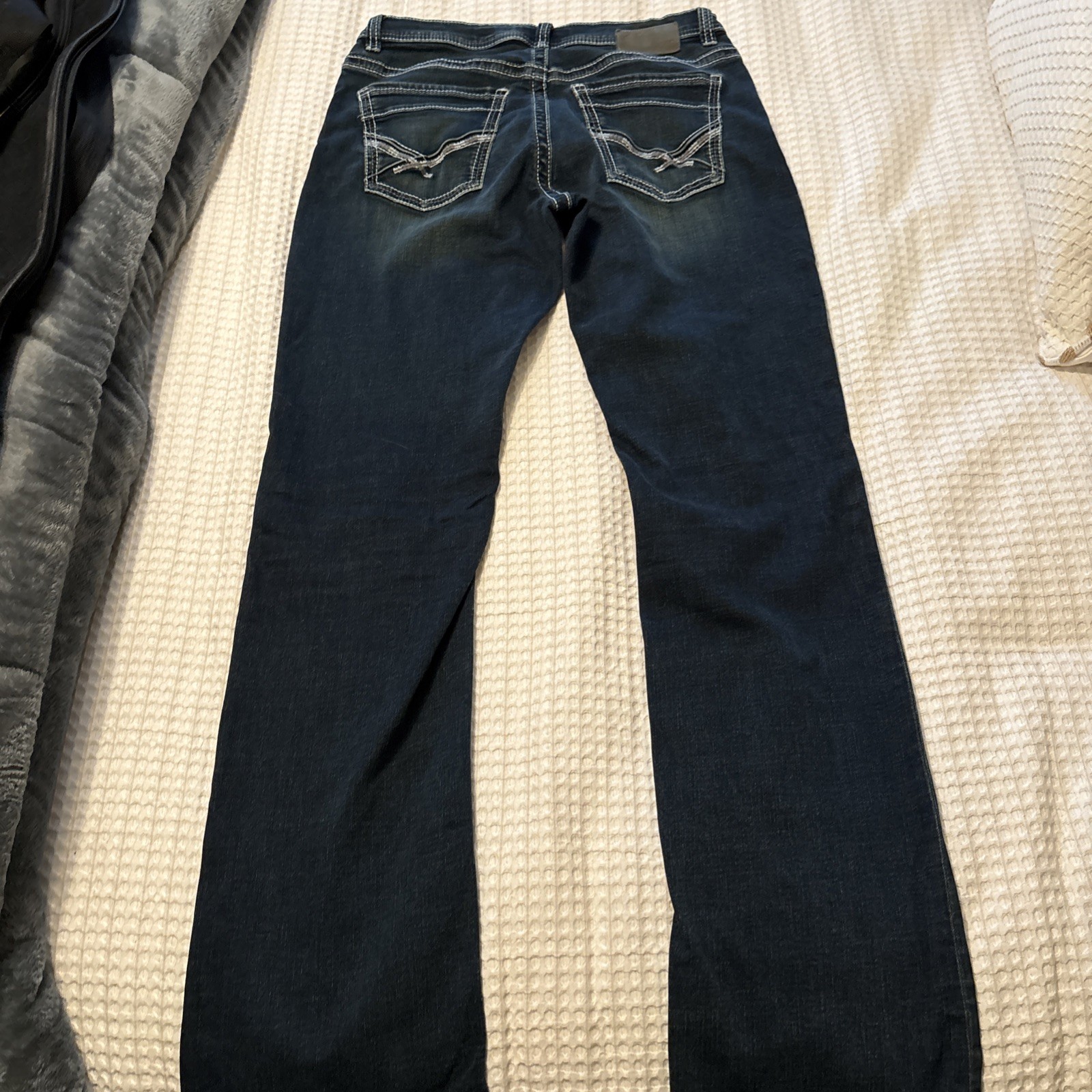 BKE Tyler Jeans Men’s 32 XL Blue Denim 32×36 Dark Wash Distressed