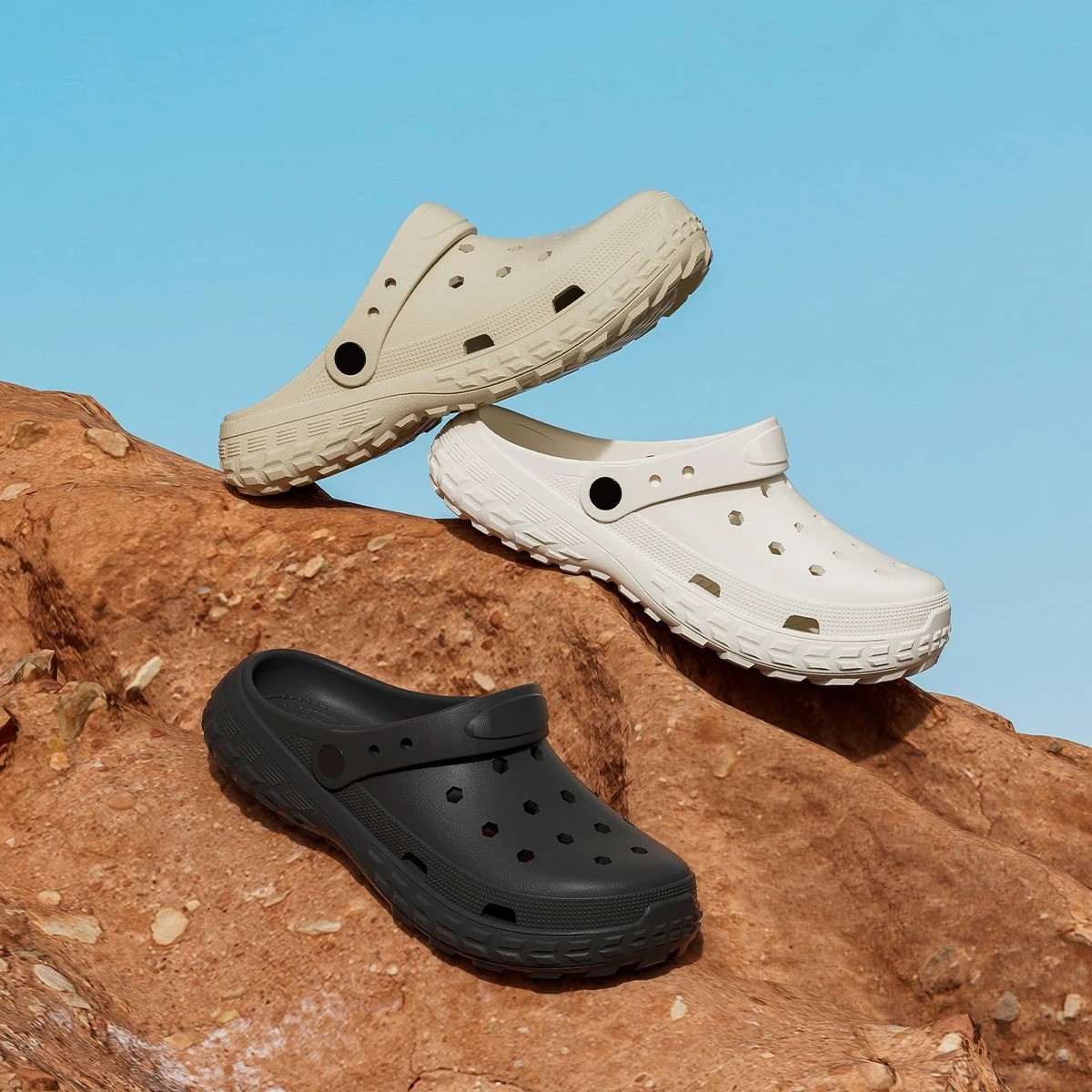 Crocs Classic Clog Unisex Slip On Women Shoe Ultra Light Water-Friendly Sandals