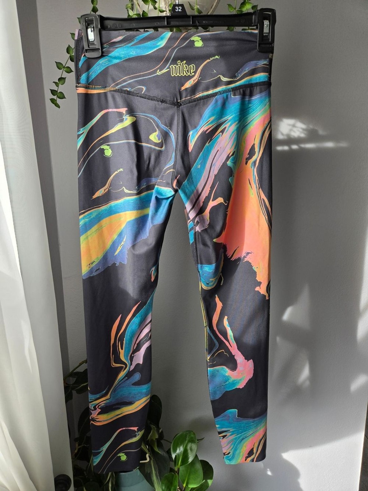 Nike One Luxe Aurora Marbled 7/8 Leggings Size S Mid-Rise (EUC)
