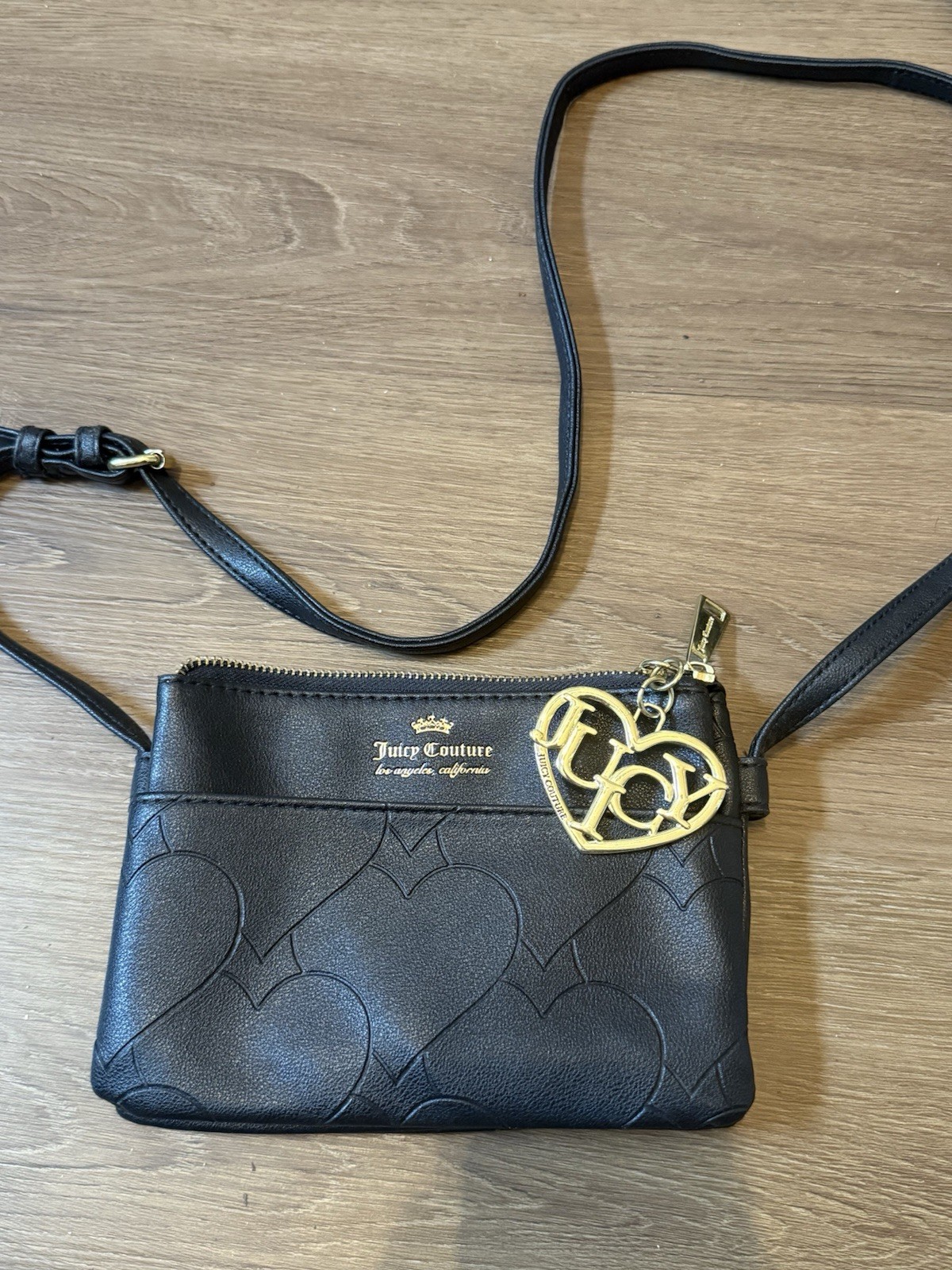 Juicy Couture Black Heart Embossed Crossbody Purse Gold JC Heart Charm Zip Ba