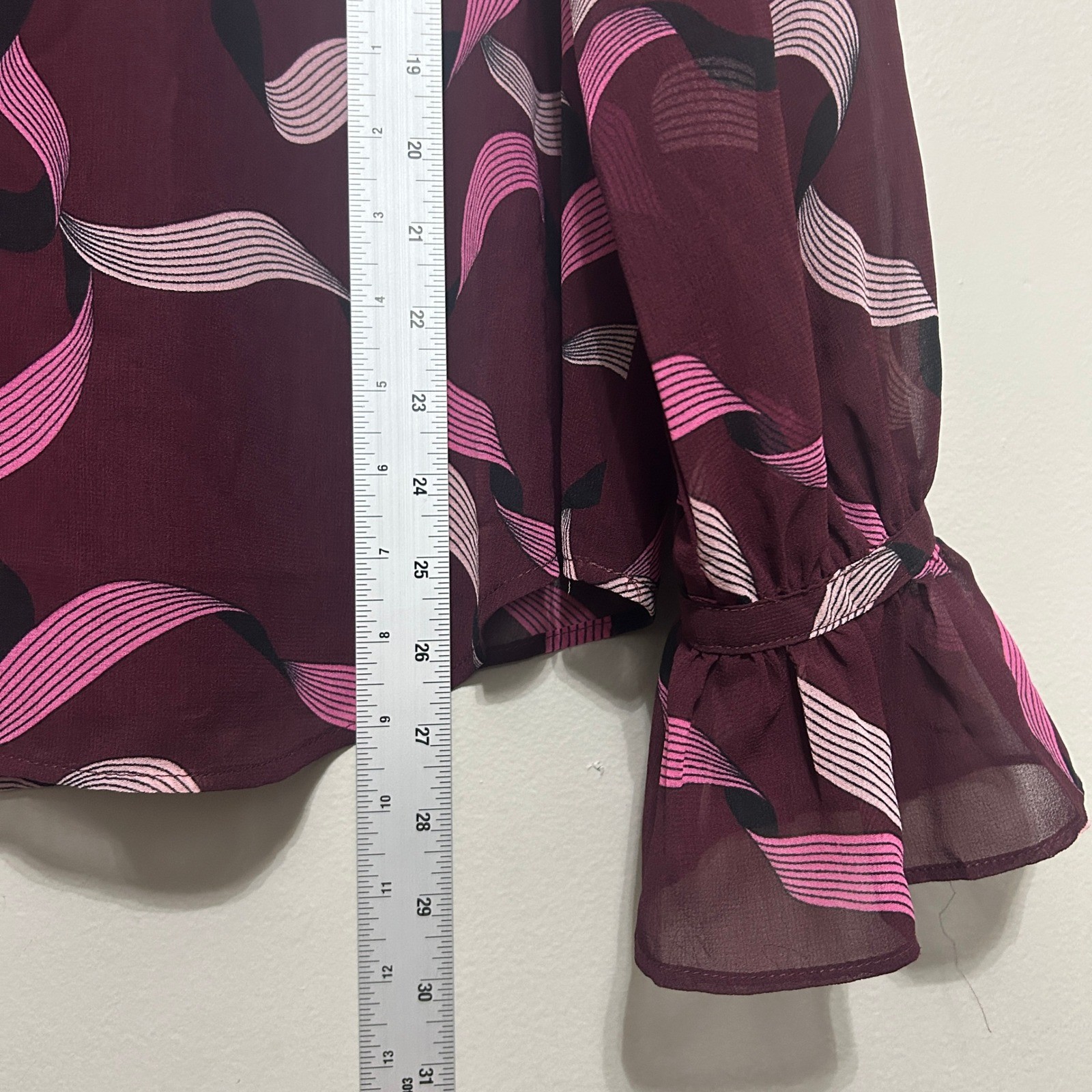 Ann Taylor Blouse Womens XL Burgundy Pink NWT Abstract Ribbon Ruffle Tie Neck