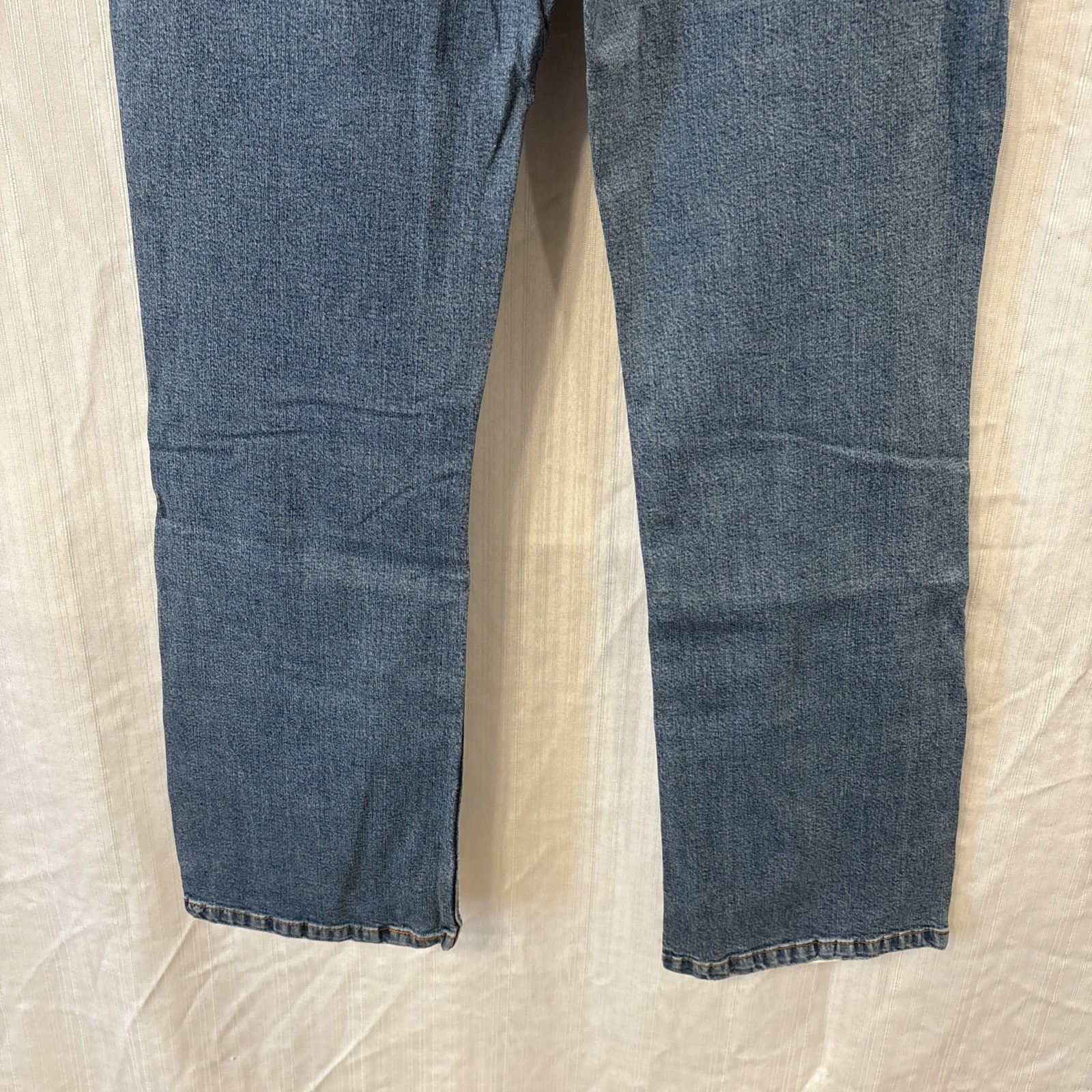 2002 Levi’s Stretch Jeans Women’s 10M Blue Medium Wash (30Wx29L)