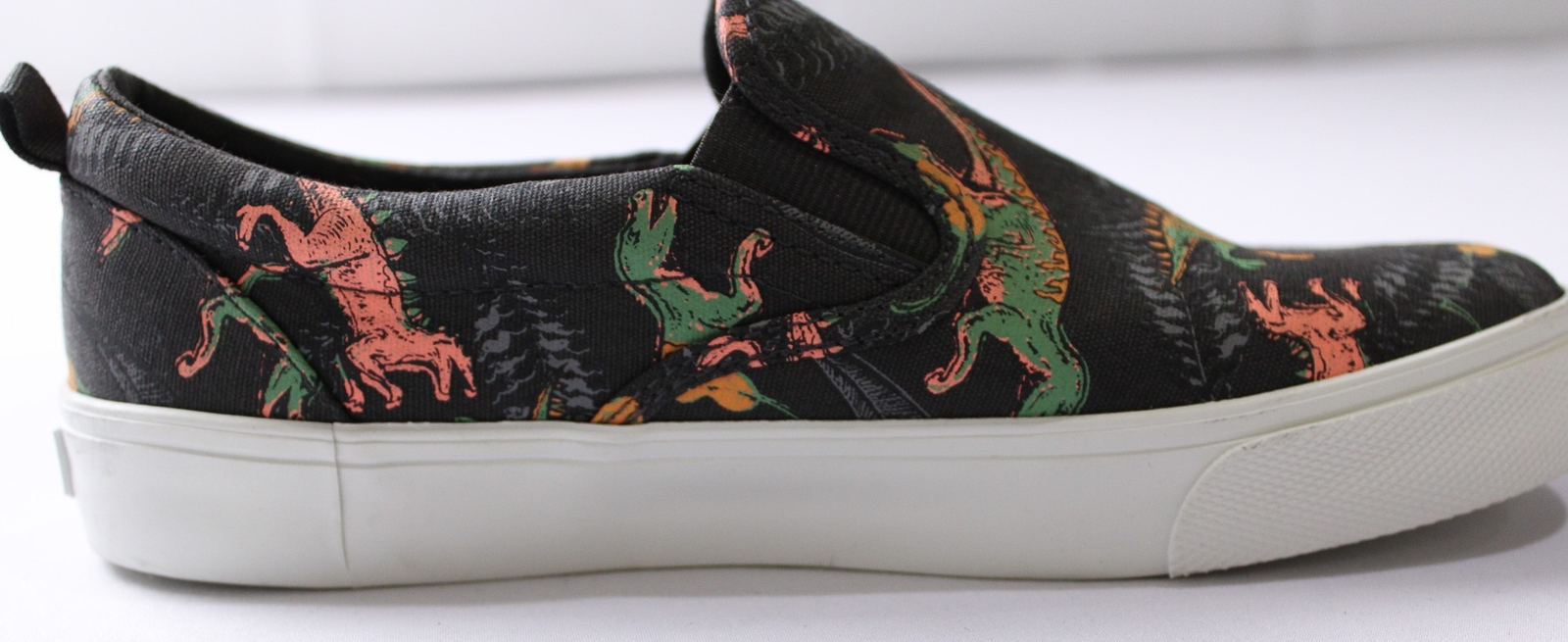 Old Navy Kid’s Gender-Neutral Canvas Slip-on Sneakers MP9 Dino Size US: 4