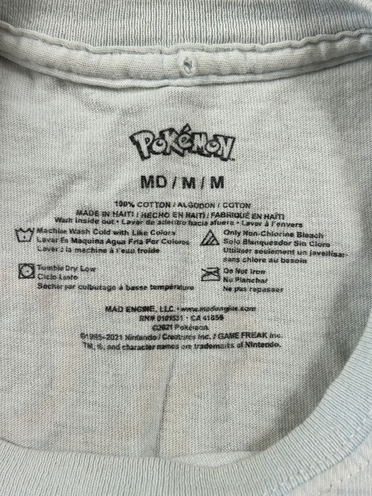 Pokemon Squirtle White Tee Short Sleeve T-Shirt Boys Size Medium