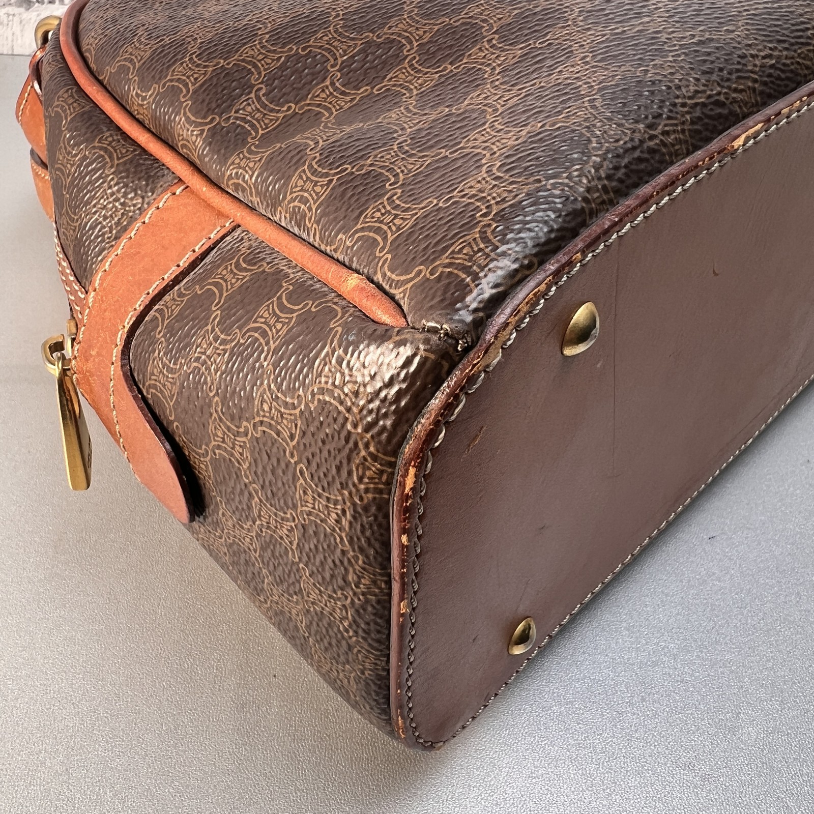 CELINE Handbag Brown A-12635