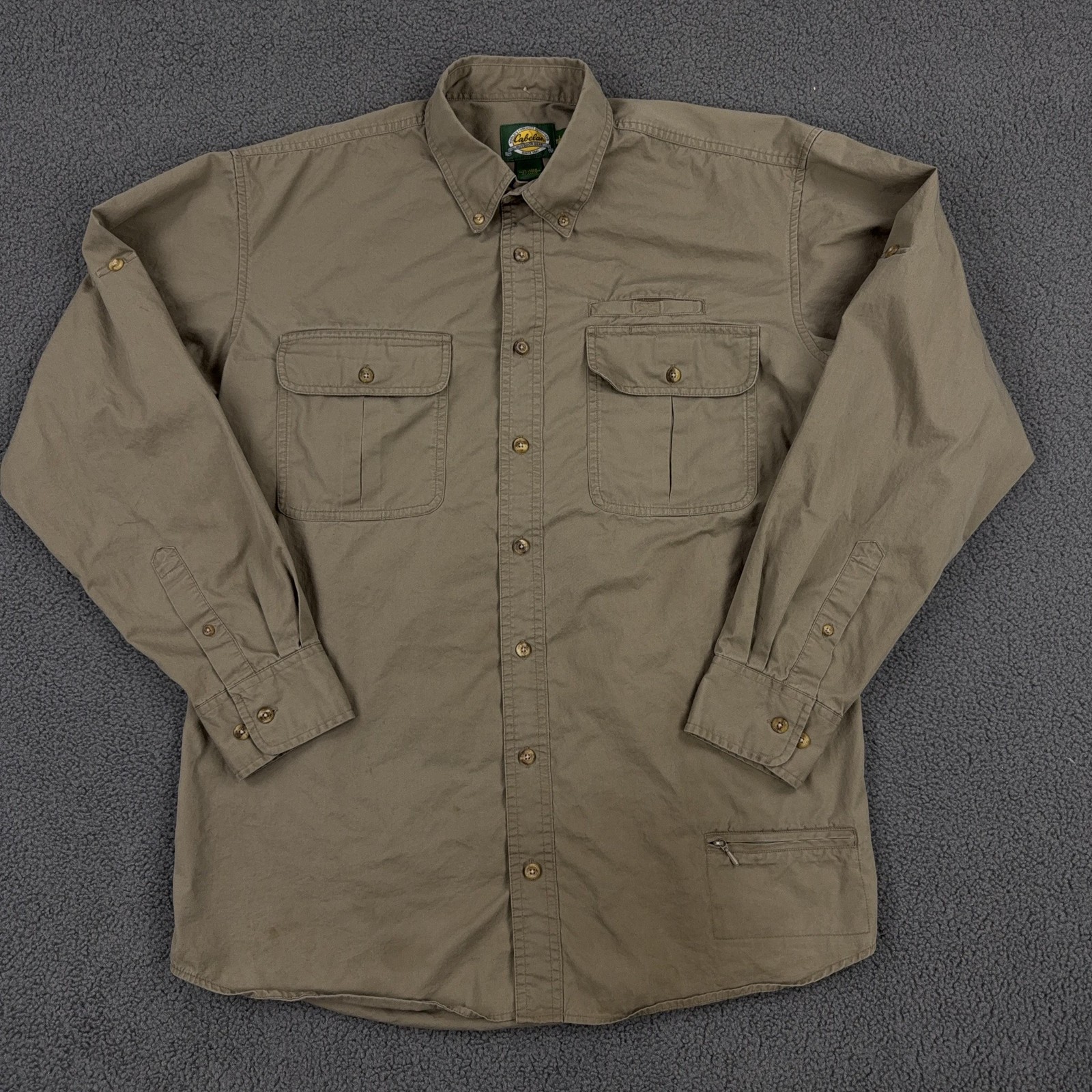 Cabelas Shirt Mens LT Beige Twill Button Up Zip Pocket Outdoor Workwear Hunting