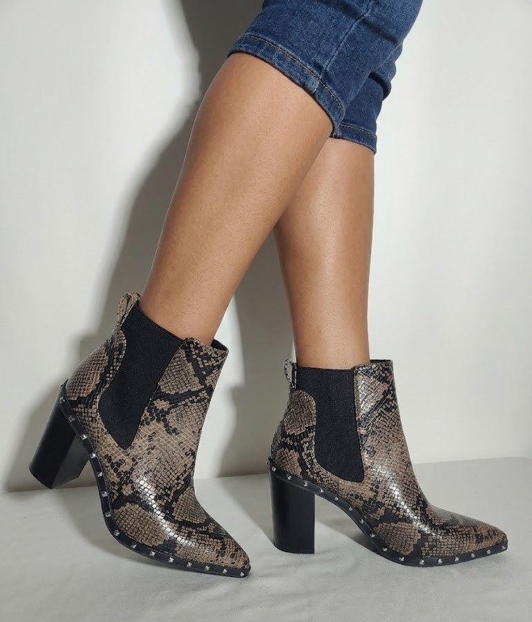 Charles by Charles David Womens 7.5M Dodger Snakeskin Studded Chelsea Booties