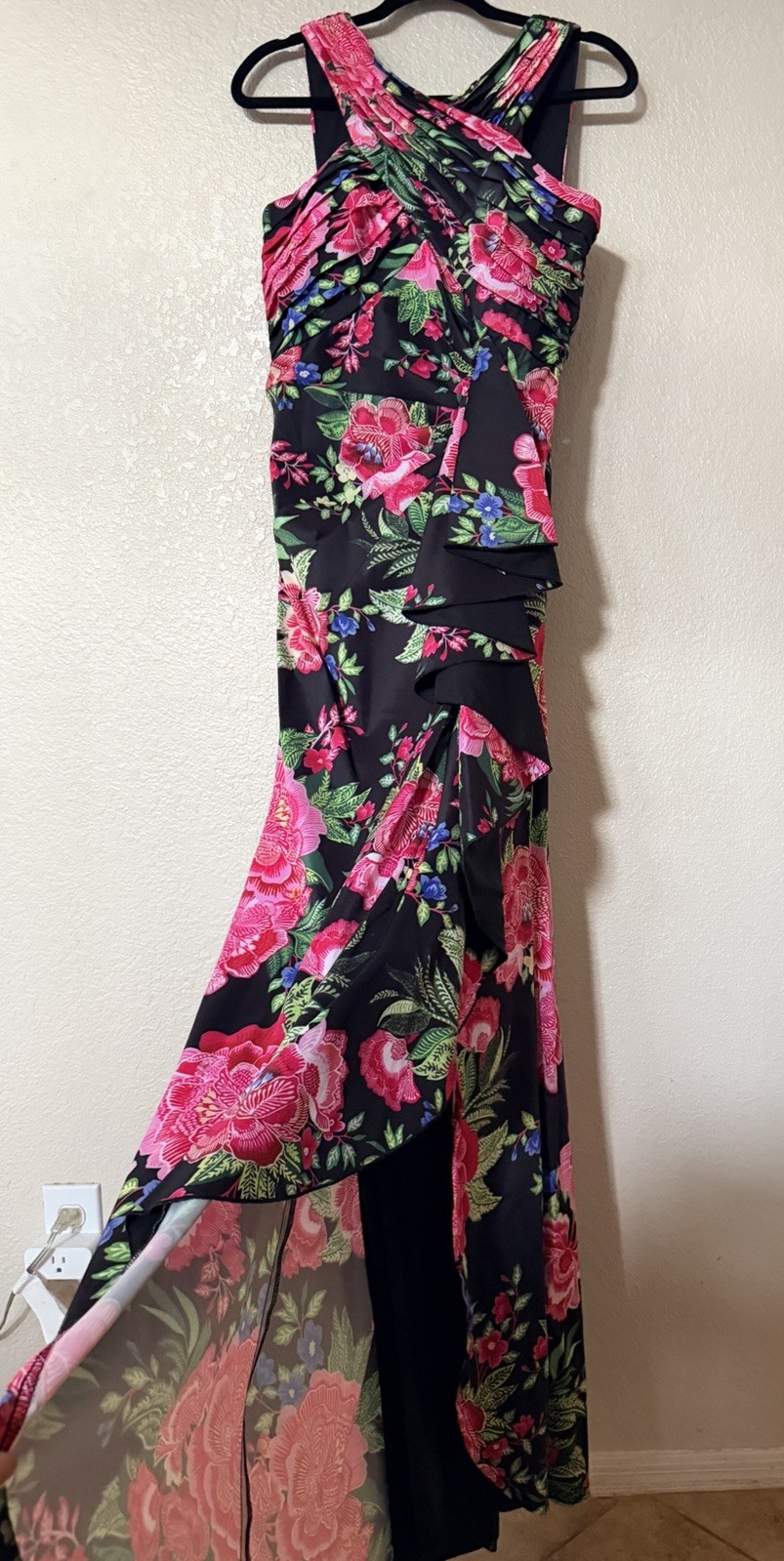NWT Tadashi Shoji Twist Front Pleated Mermaid Gown in Black Fuchsia Floral Sz S
