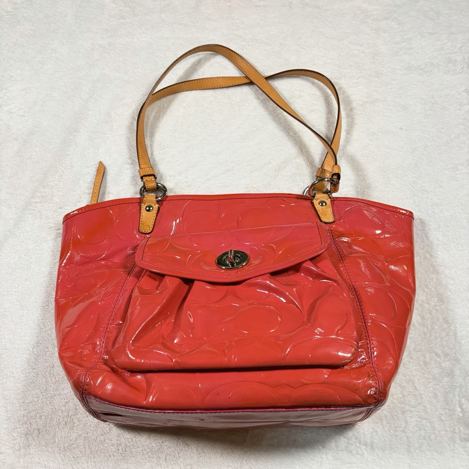 COACH LEAH SIGNATURE C EMBOSSED PATENT LEATHER Y2K TOTE HANDBAG F14663 Retro