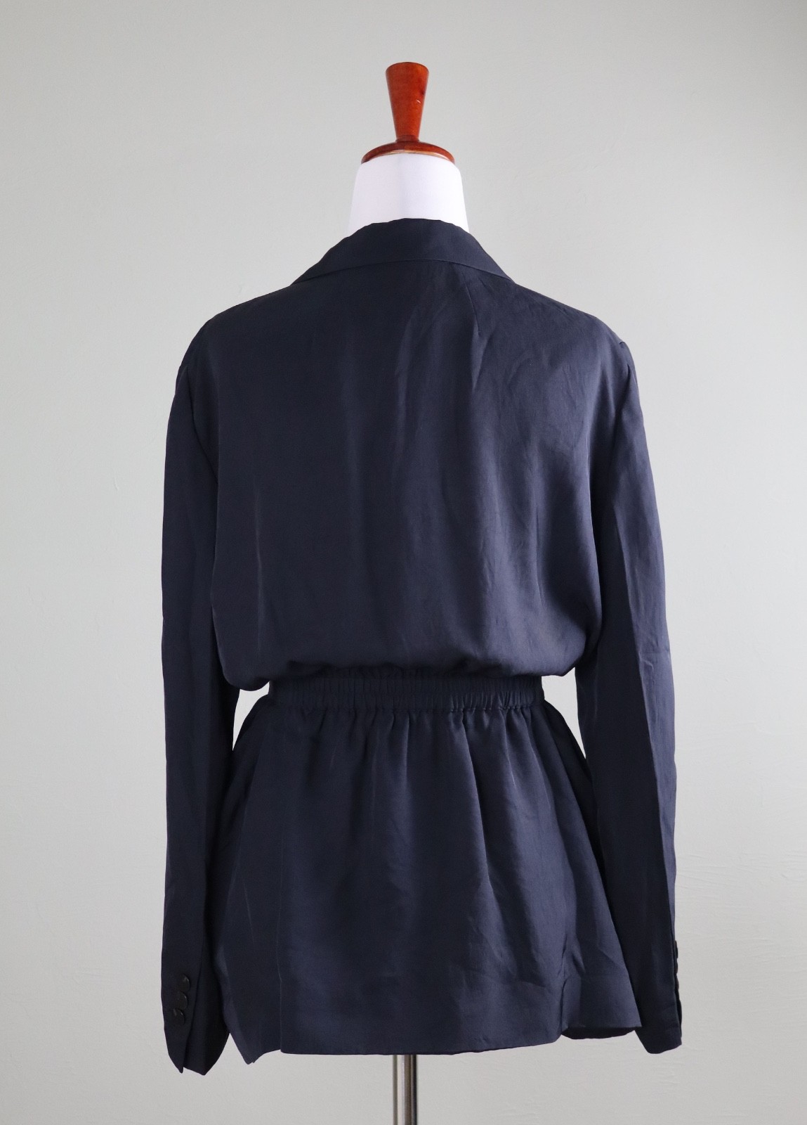 THEORY NWT $425 Elastic Back Belted Navy Jacket Top in Washed Twill Size 6