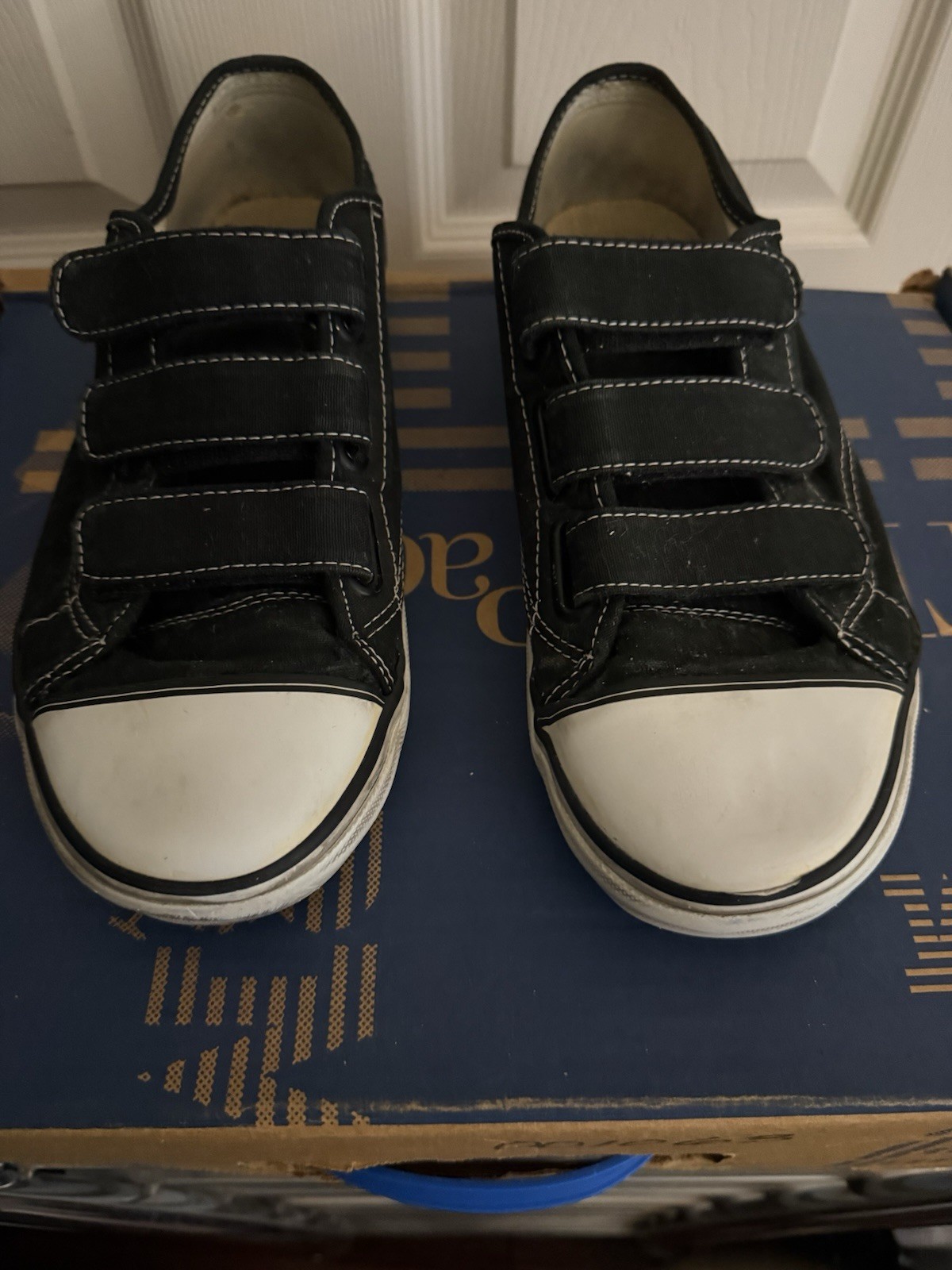 VANS Prison Issue (Men’s) Size 10