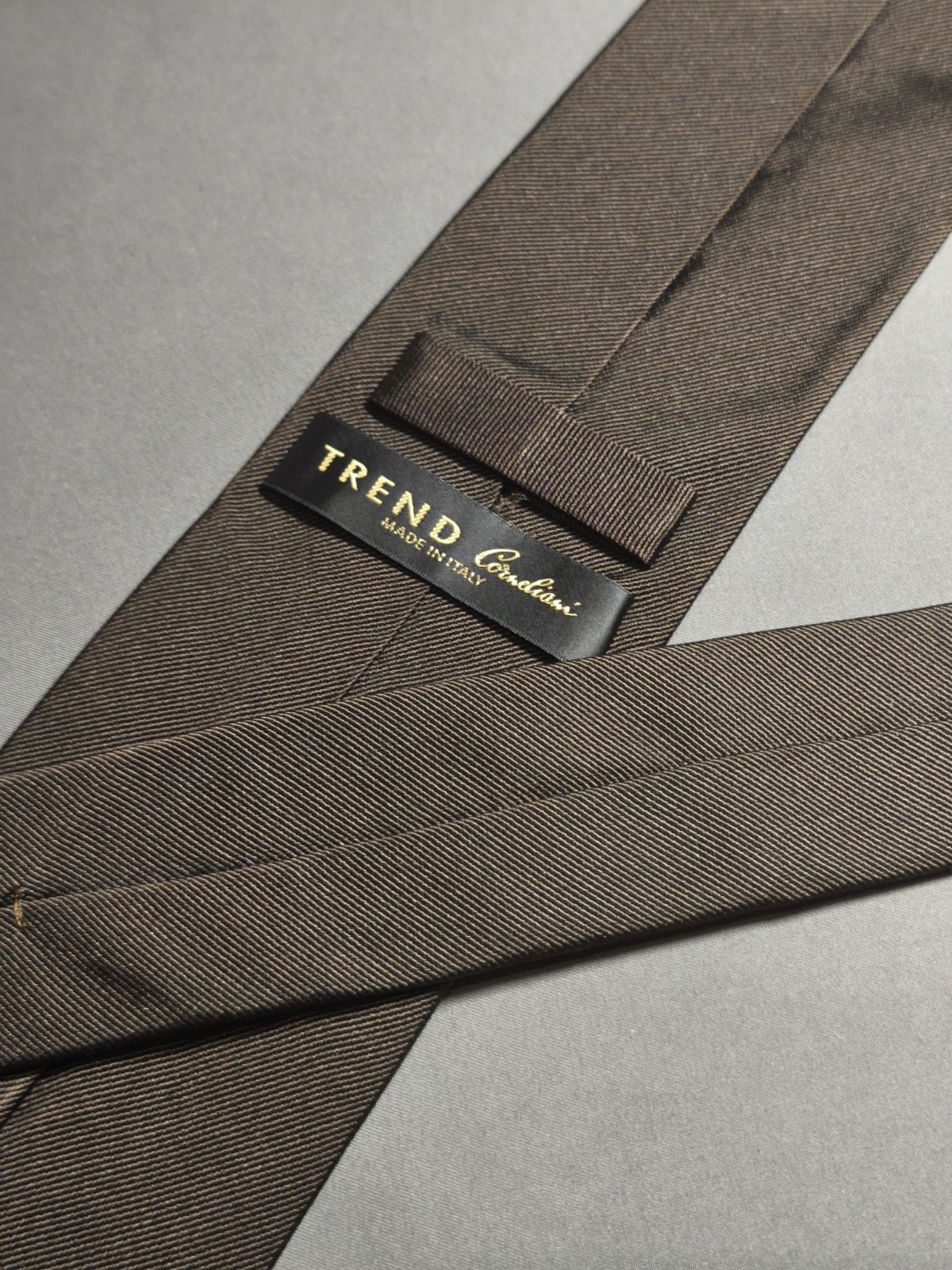 Corneliani Trend – Brown Solid Color Silk Tie Made in Italy