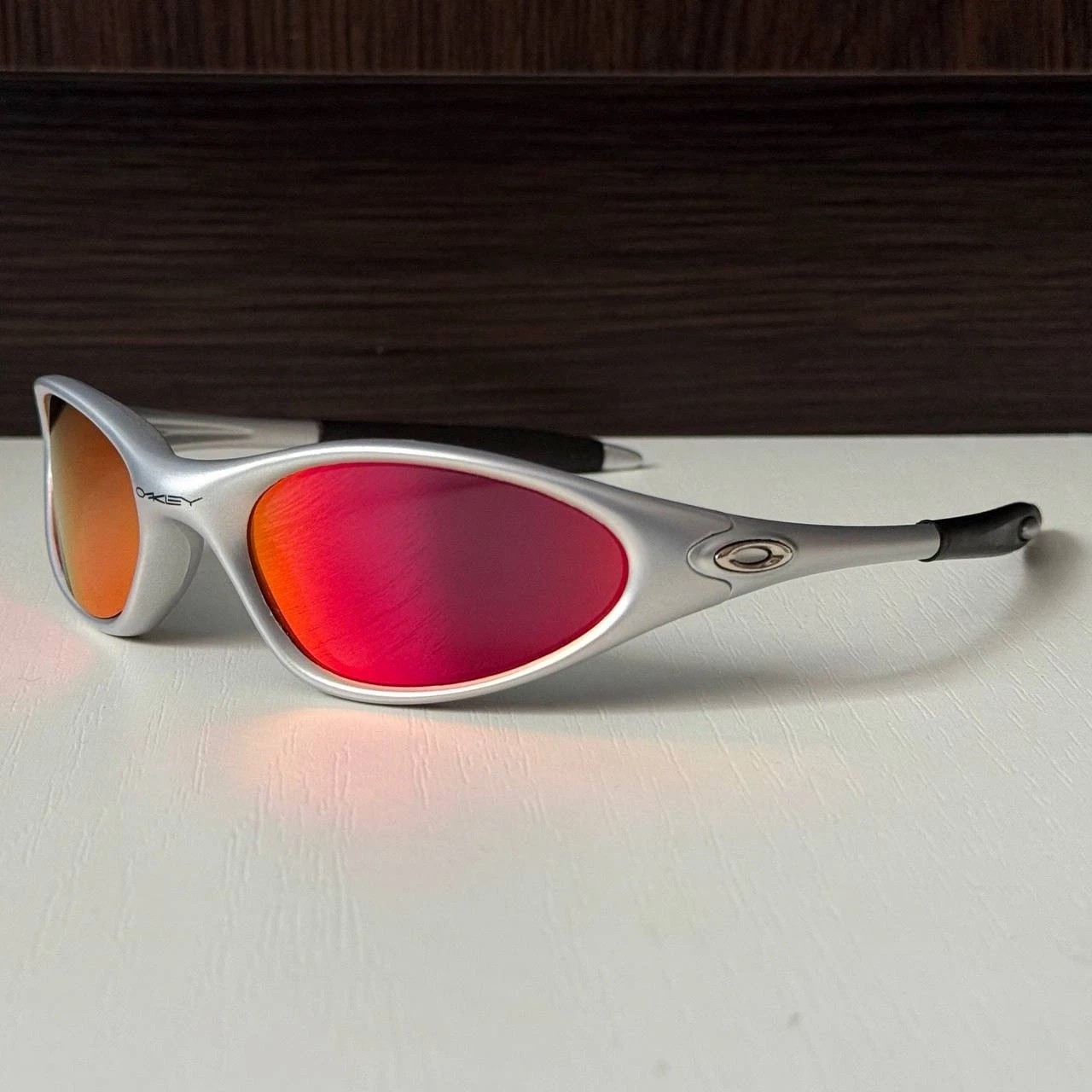 Oakley Minute 1.0 Silver Sunglasses With Red Iridium Lens | Gorpcore y2k
