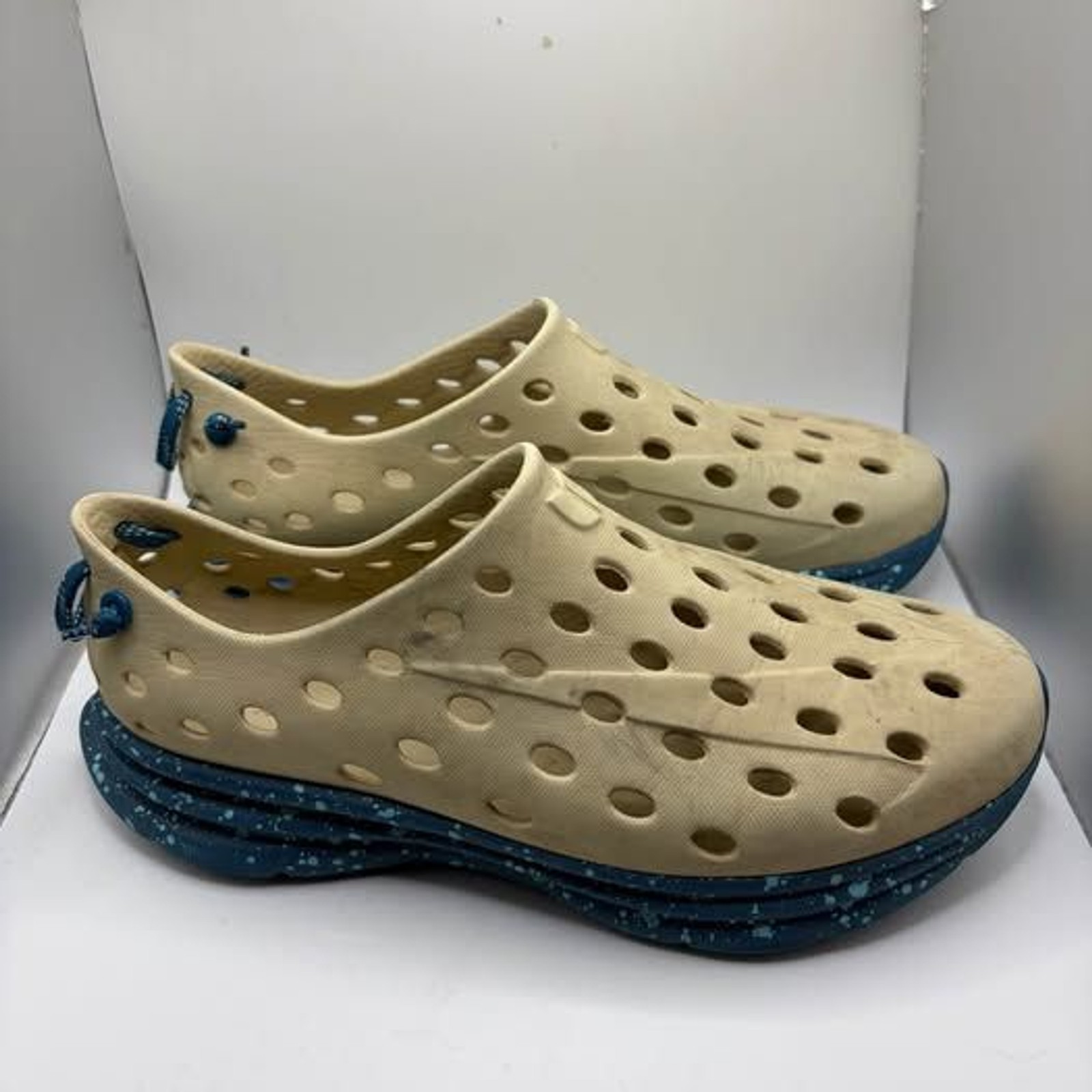 Women’s KANE Revive Active Recovery Shoes Size 7