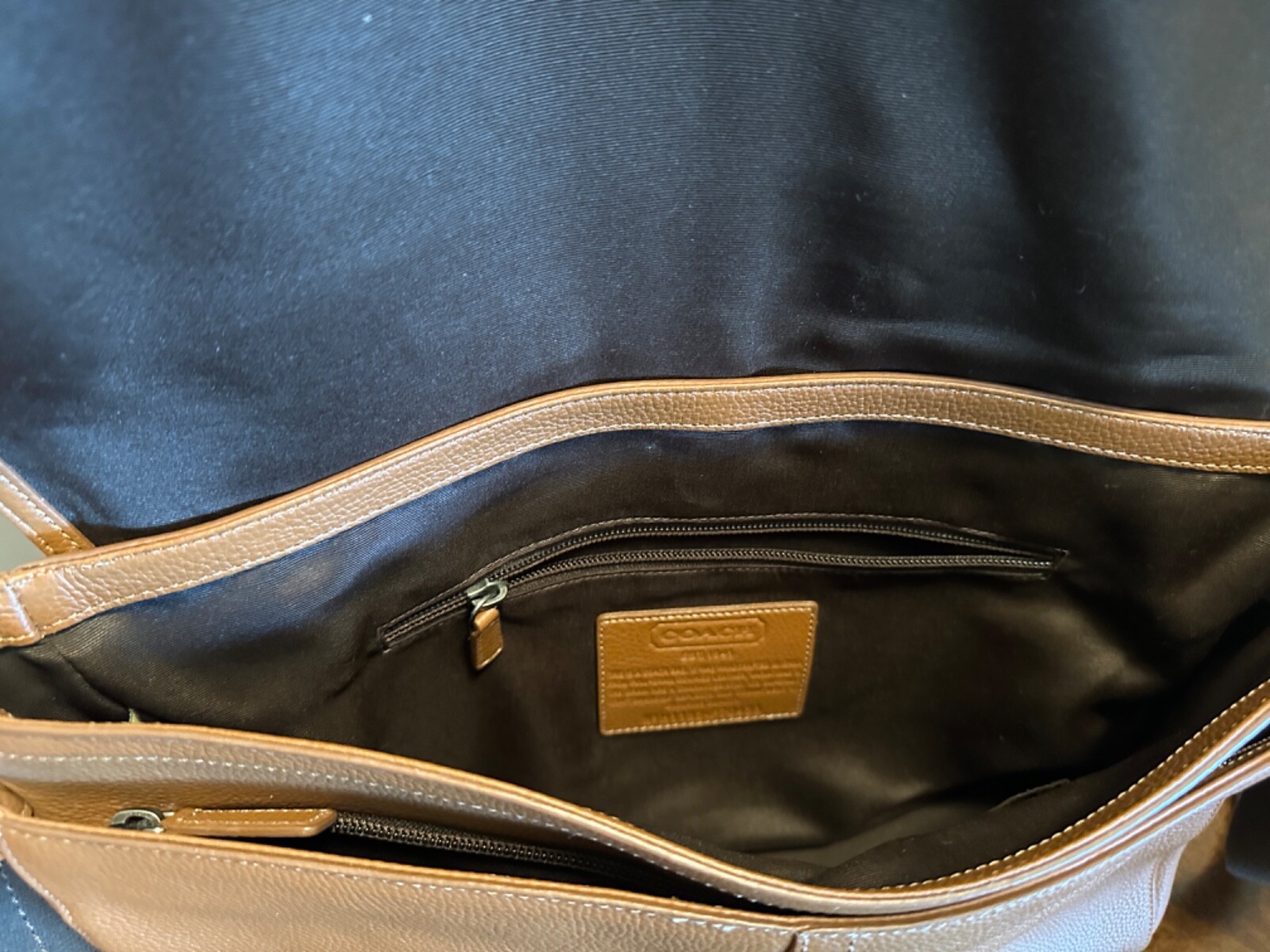 Coach Camden Brown Leather Unisex Messenger Handbag F70423