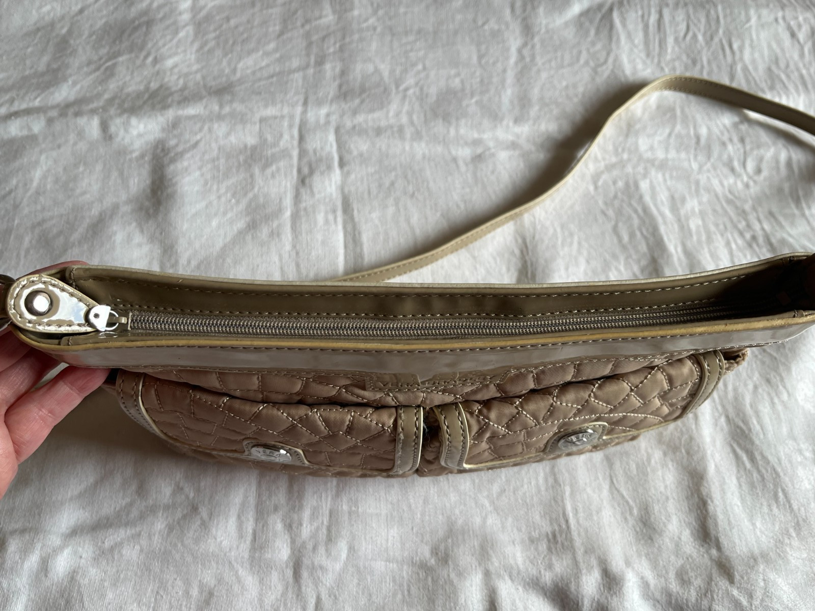 Vera Bradley Quilted Lt Tan Quilted Poly Crossbody Purse Patent Straps Accents