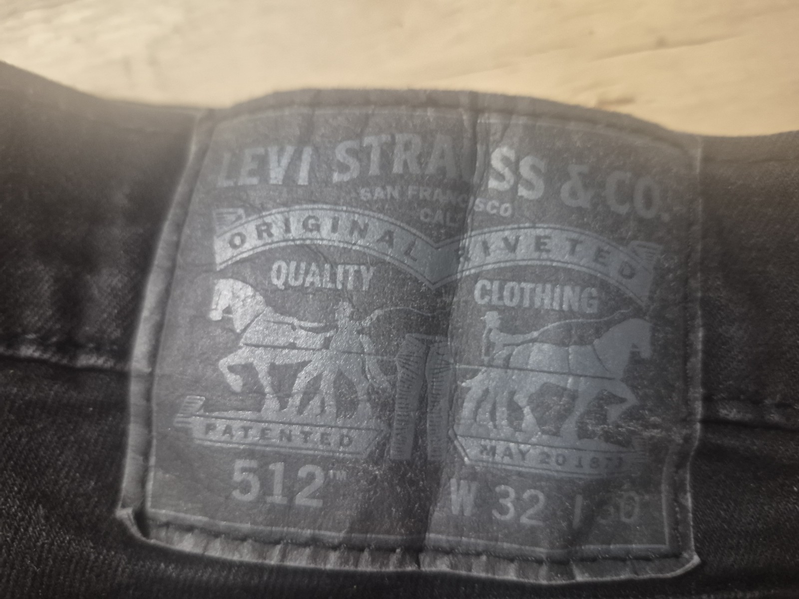 Levi’s Men’s 512 Black Slim Taper Denim Jeans Low Rise 5-Pocket Logo