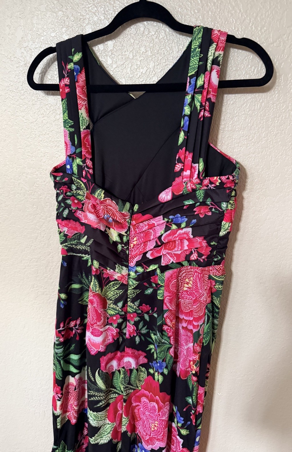NWT Tadashi Shoji Twist Front Pleated Mermaid Gown in Black Fuchsia Floral Sz S
