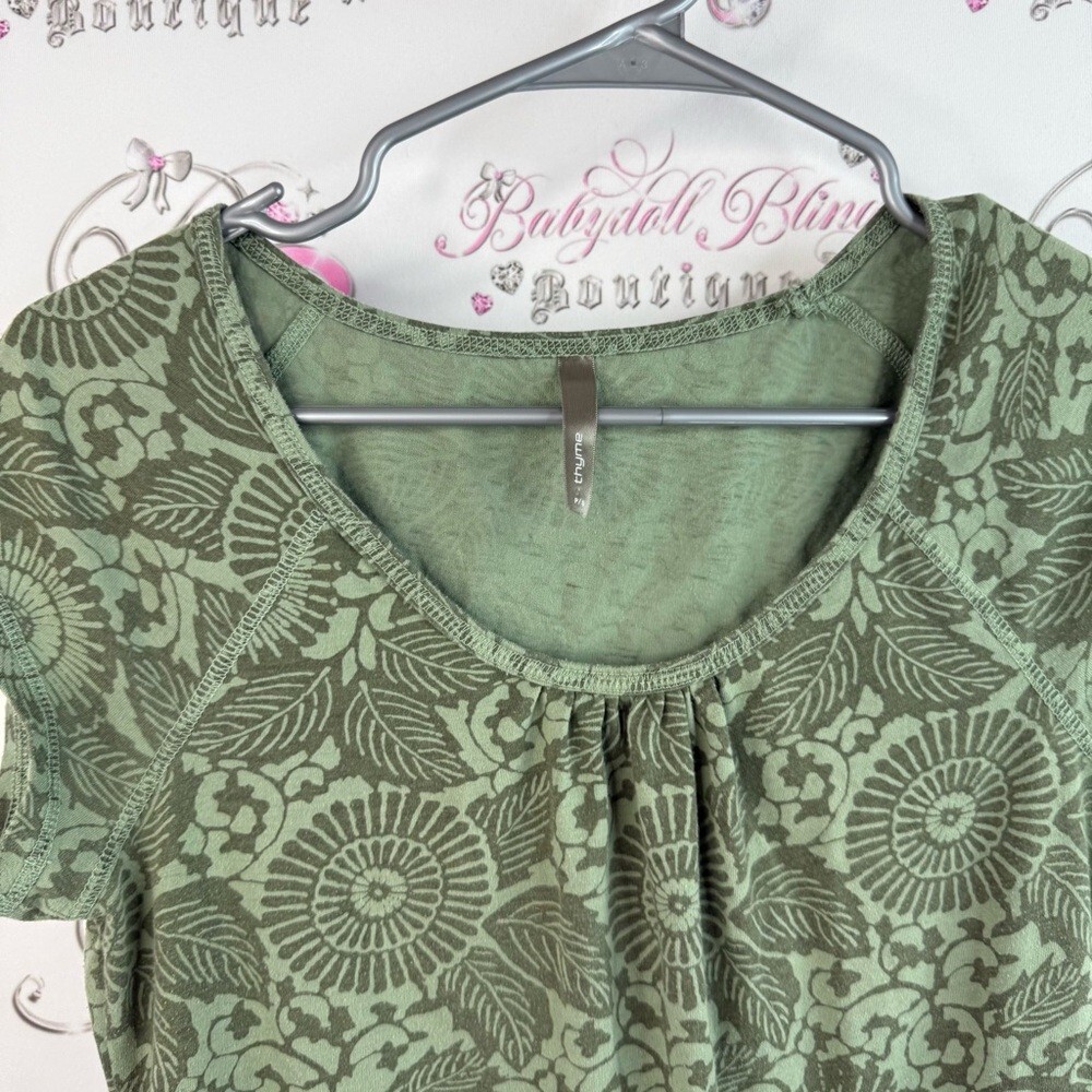 Thyme Maternity t-shirt, floral, tropical, Olive Floral Short Sleeve Top