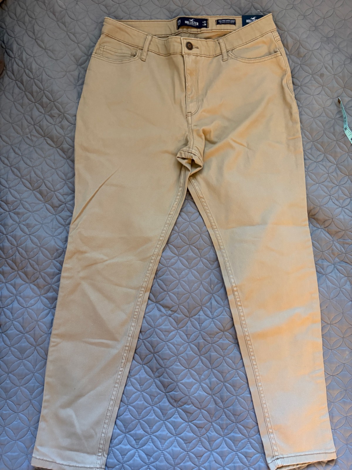 Hollister Women’s High Rise Skinny Jeans in Light Khaki