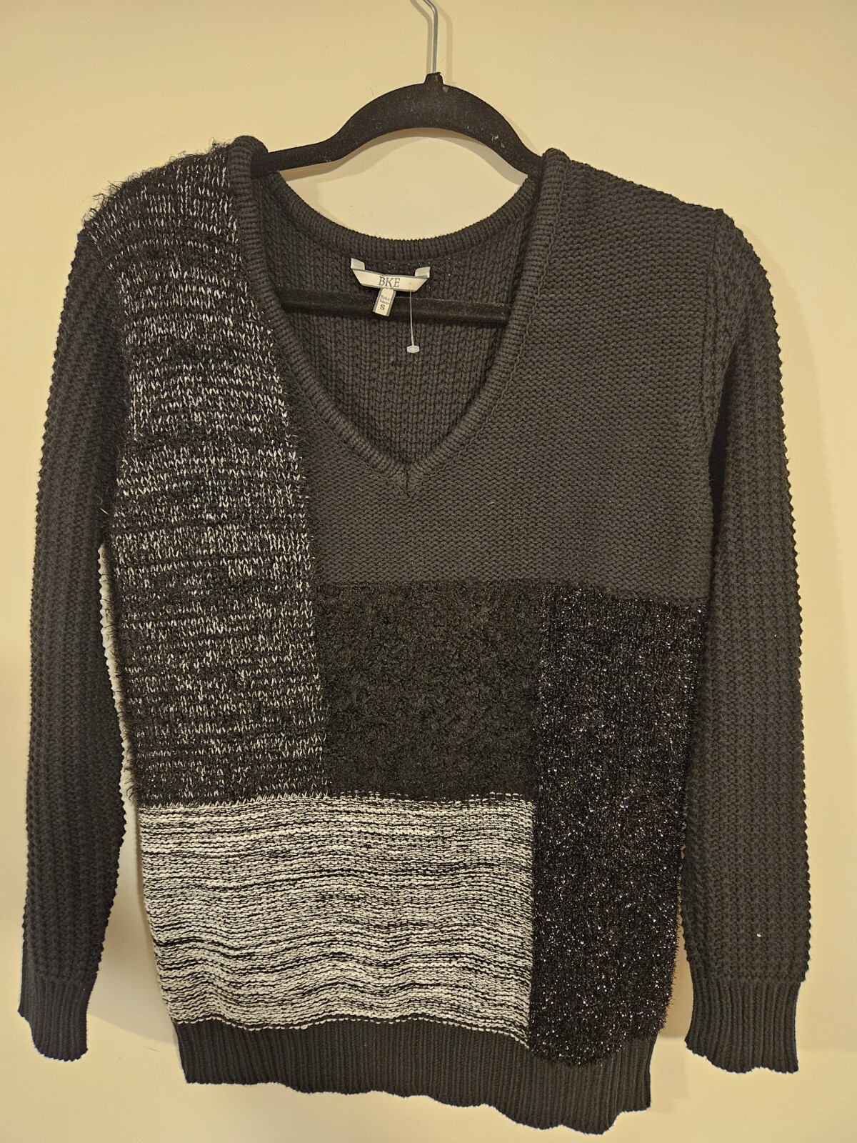 BKE From The Buckle, Black Block Sweater