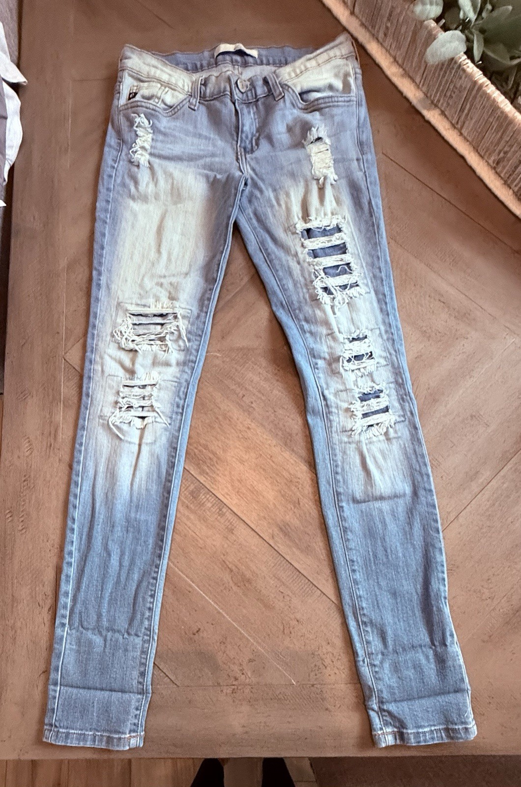 Womens kancan distressed skinny jeans size 25