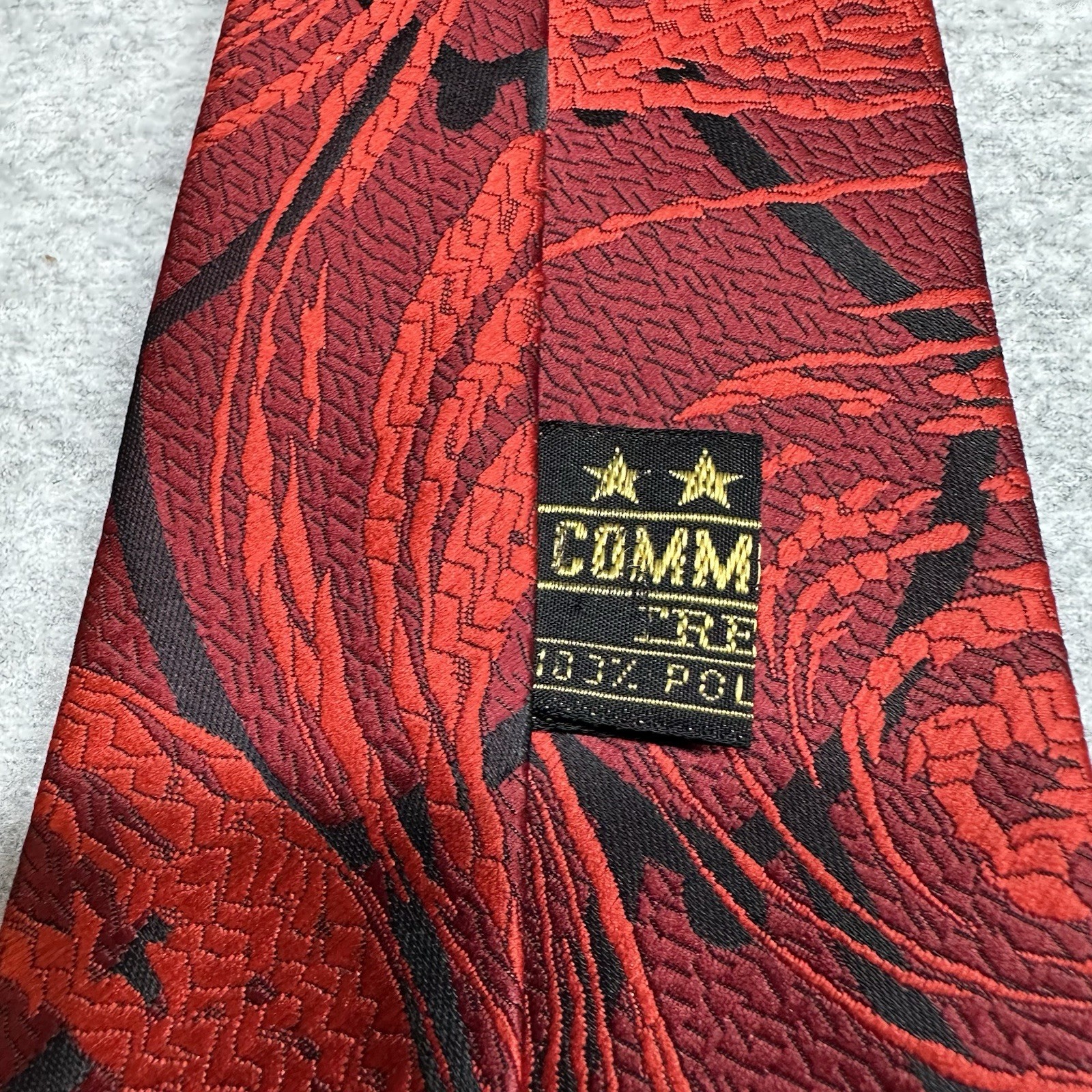 Vintage Commodore Trevira Wide Textured Red & Burgundy Necktie Retro Style