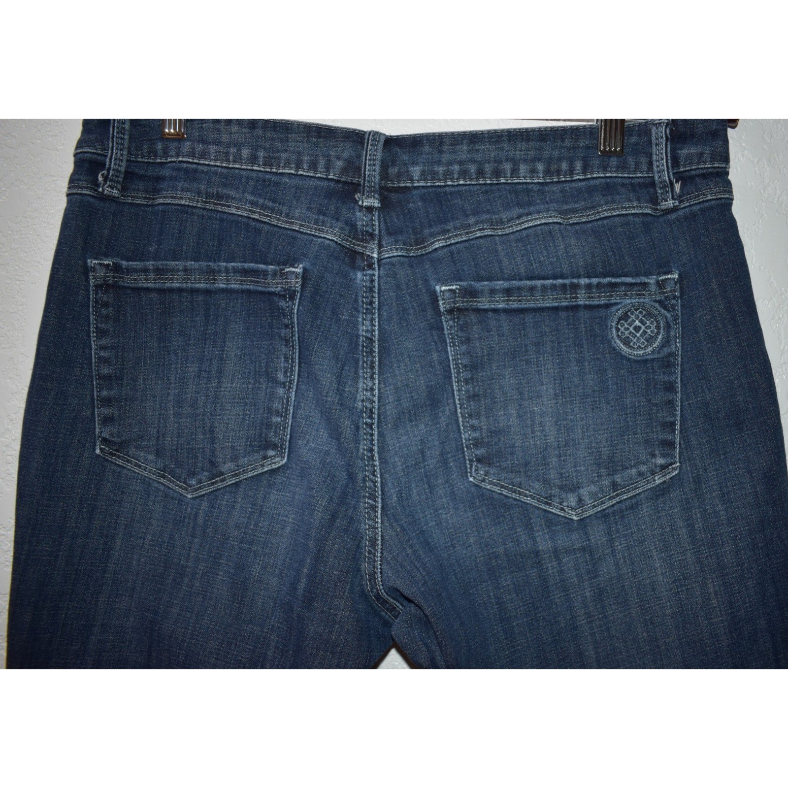 Laurie Felt Los Angeles Classic Weekender Crop Jeans Blue Denim 10 A367030