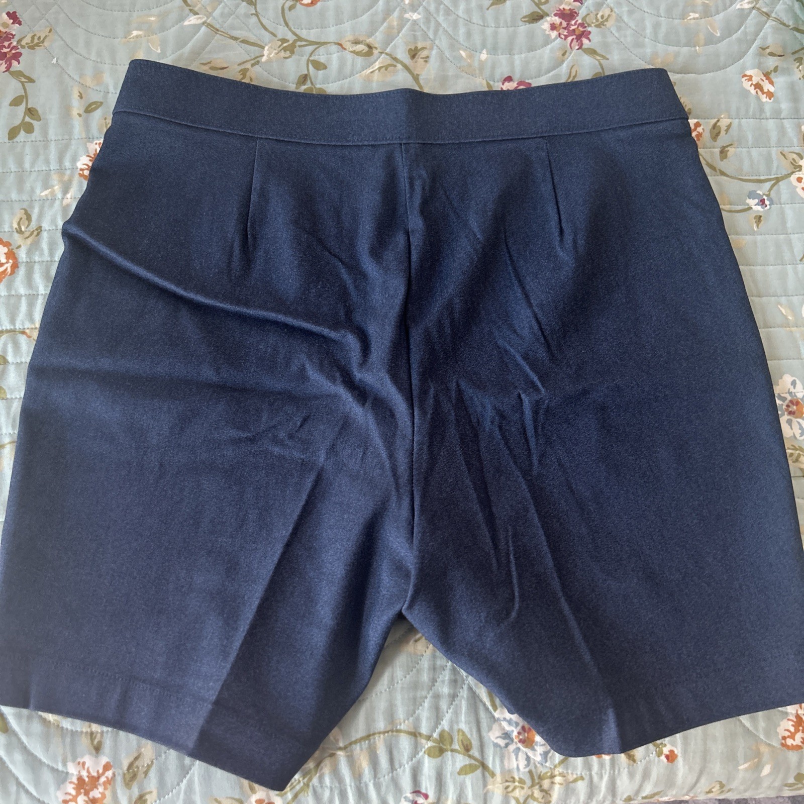 Rafaella Blue Women’s Stretch Comfort Waistband Bermuda Shorts Size 12 NWOT