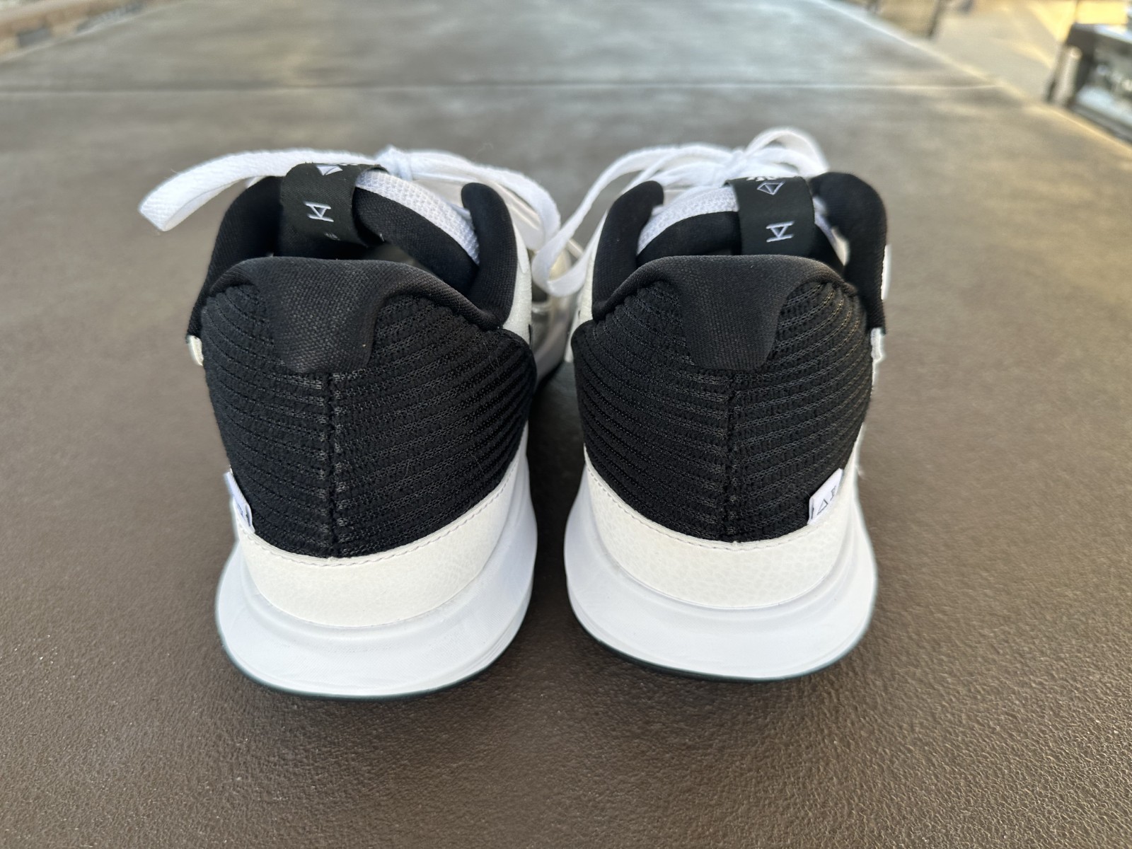 Size 10 – Nike Kyrie 5 TB Low White Black