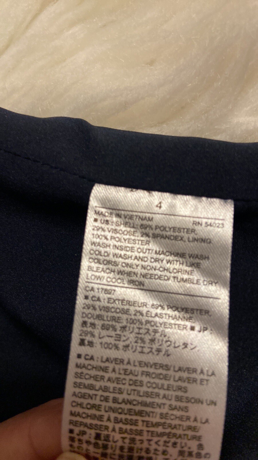 Banana Republic Women’s Skirt size 4 brand new with tag length 17″ waist28/30″
