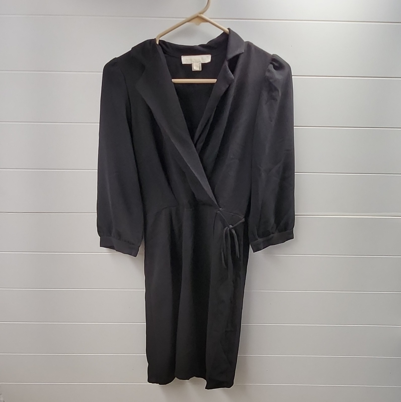 Monteau Los Angeles Black Solid Wrap Dress V-Neck 3/4 Sleeve Tie Knee M
