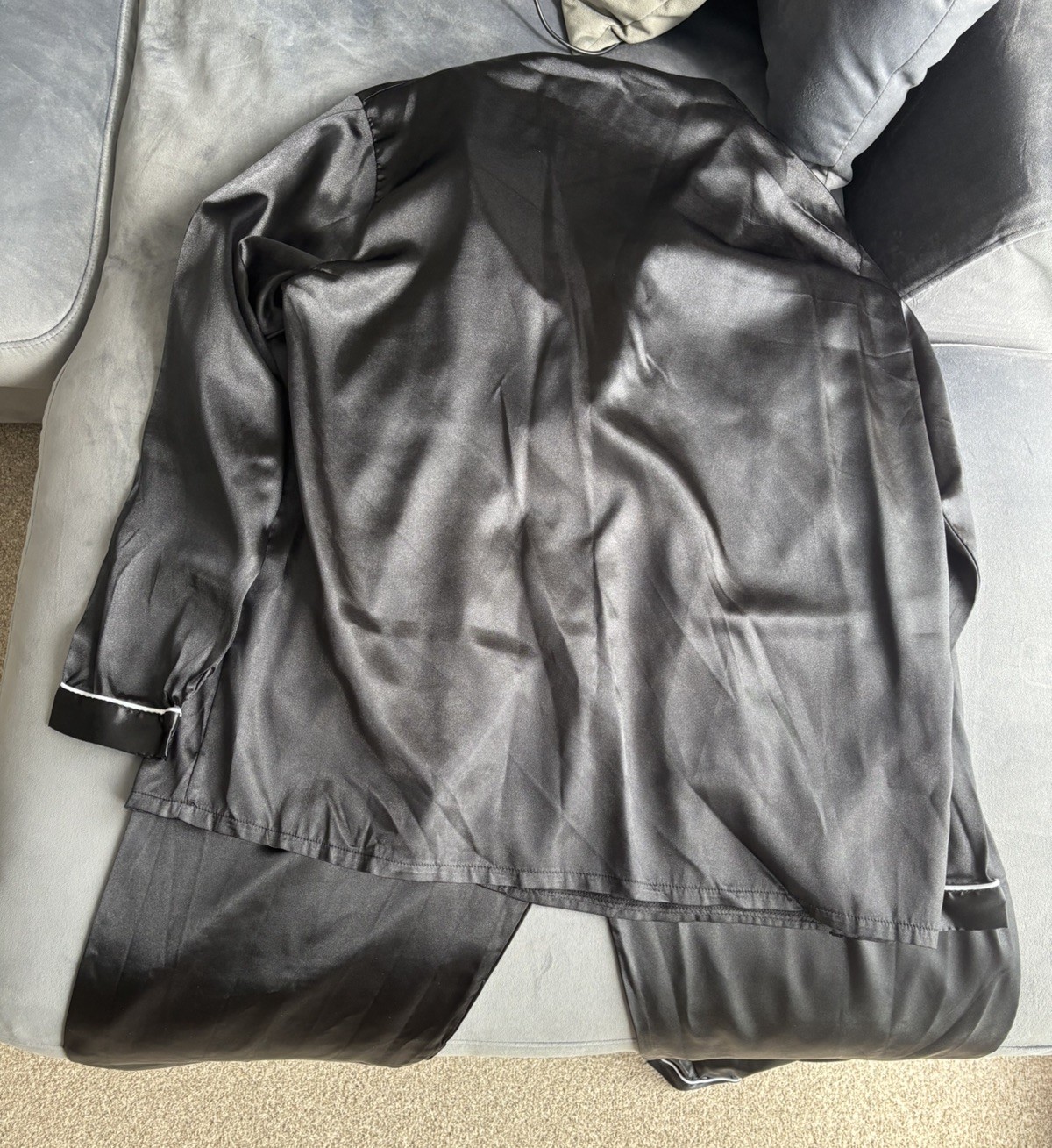 Black And White Satin-like Pyjamas – Brand New – Size XXL